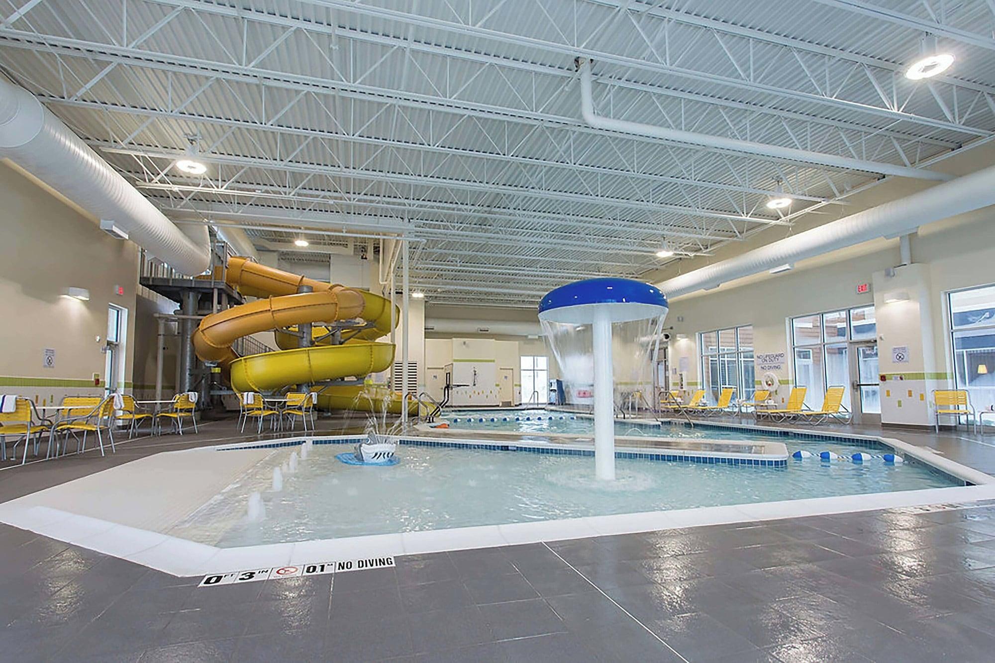 Vista Piscina Fairfield Inn & Suites Jamestown
