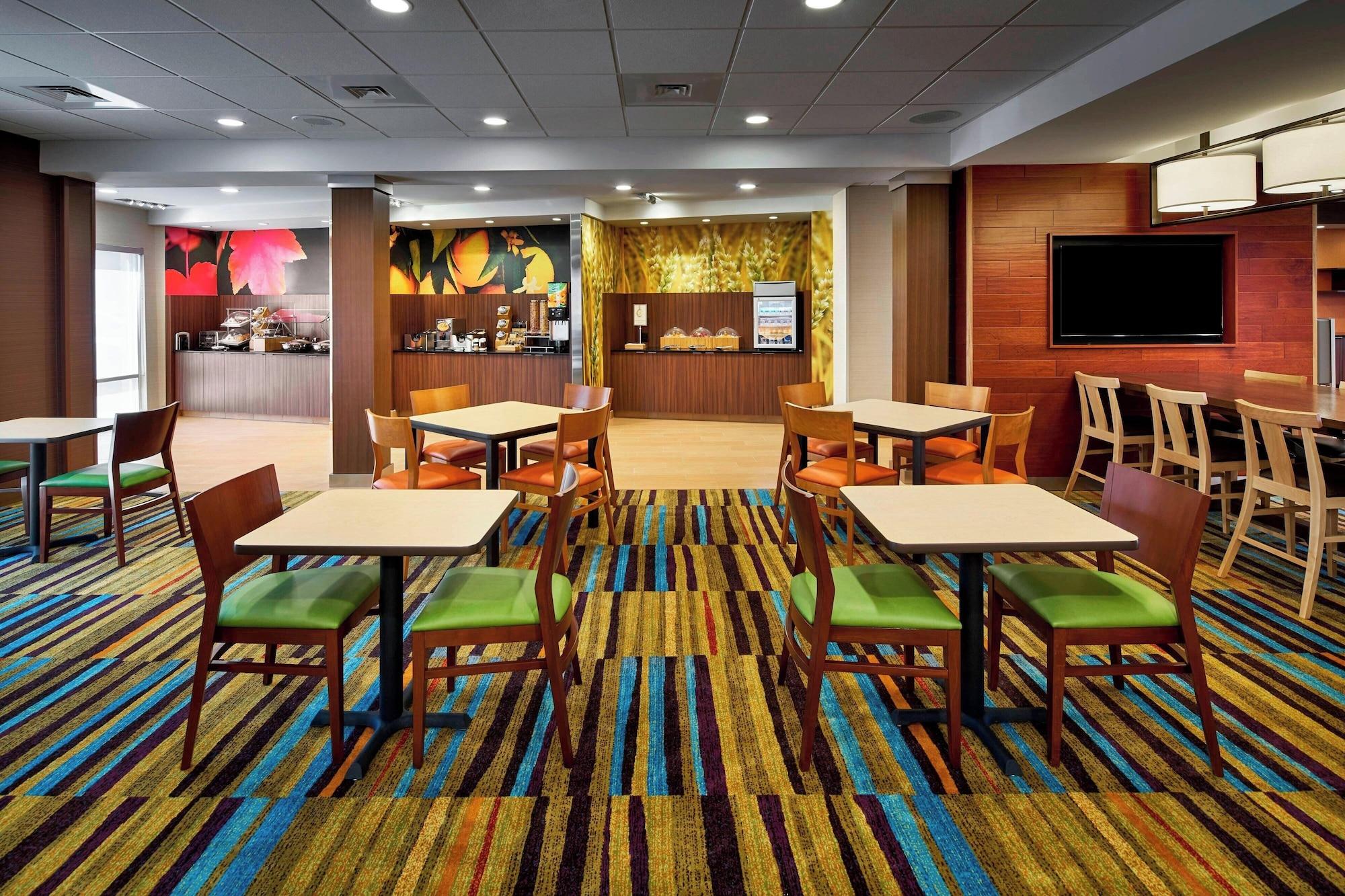Restaurant Fairfield Inn & Suites by Marriott Alexandria