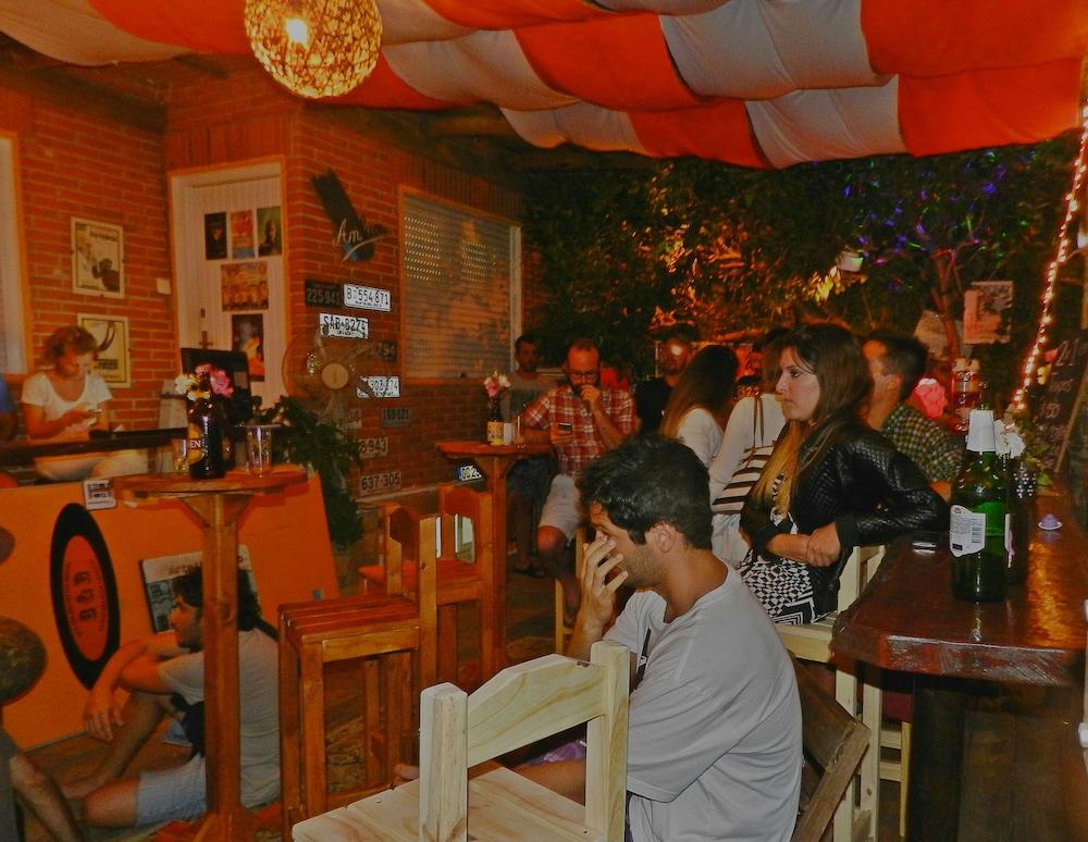 Bar/Salón B&B Hostel