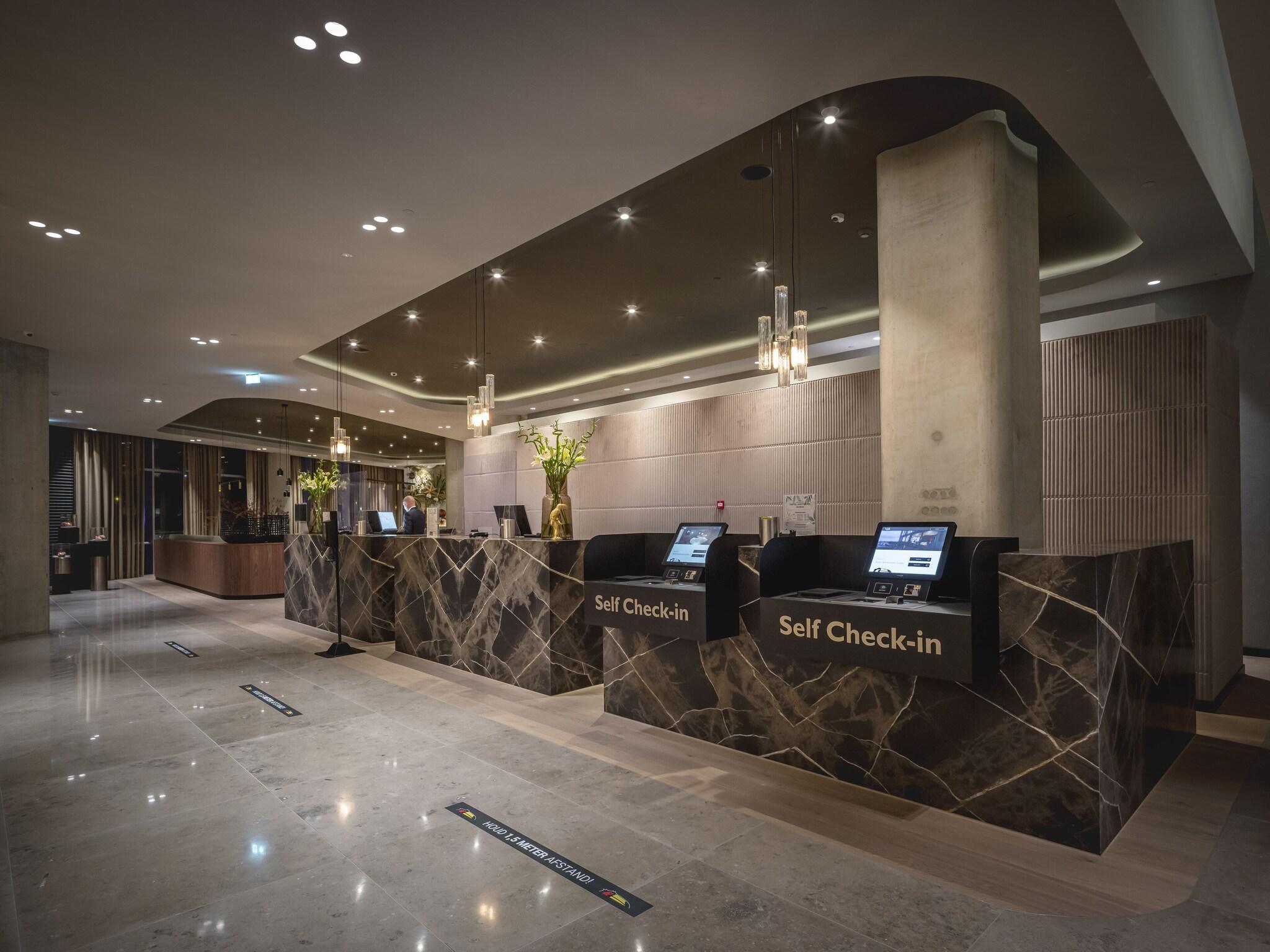 Vista Lobby Van der Valk Hotel Amsterdam Zuidas