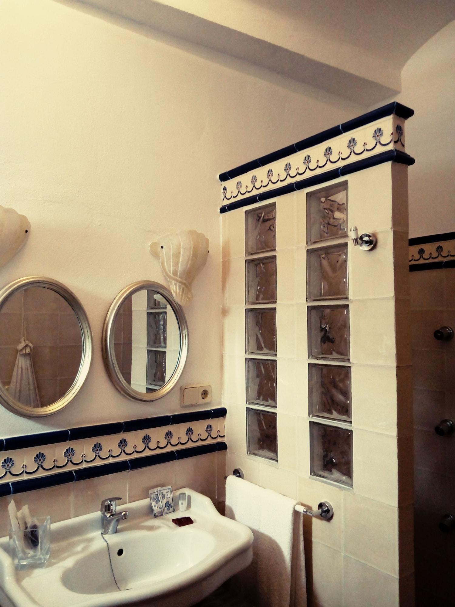 Equipamiento de Habitación Hotel Utopía