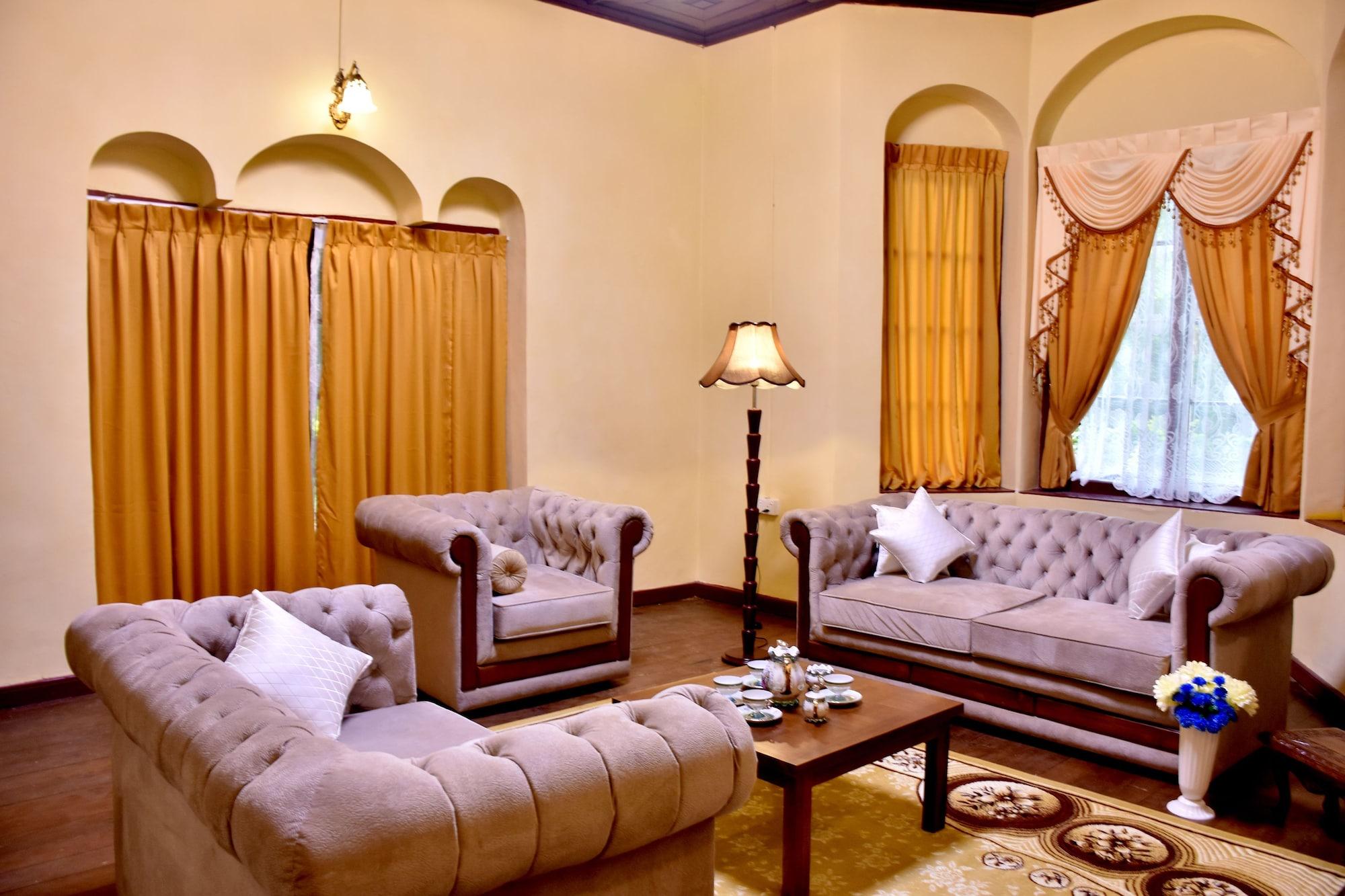 Vista Lobby Royal Majesty Bungalow