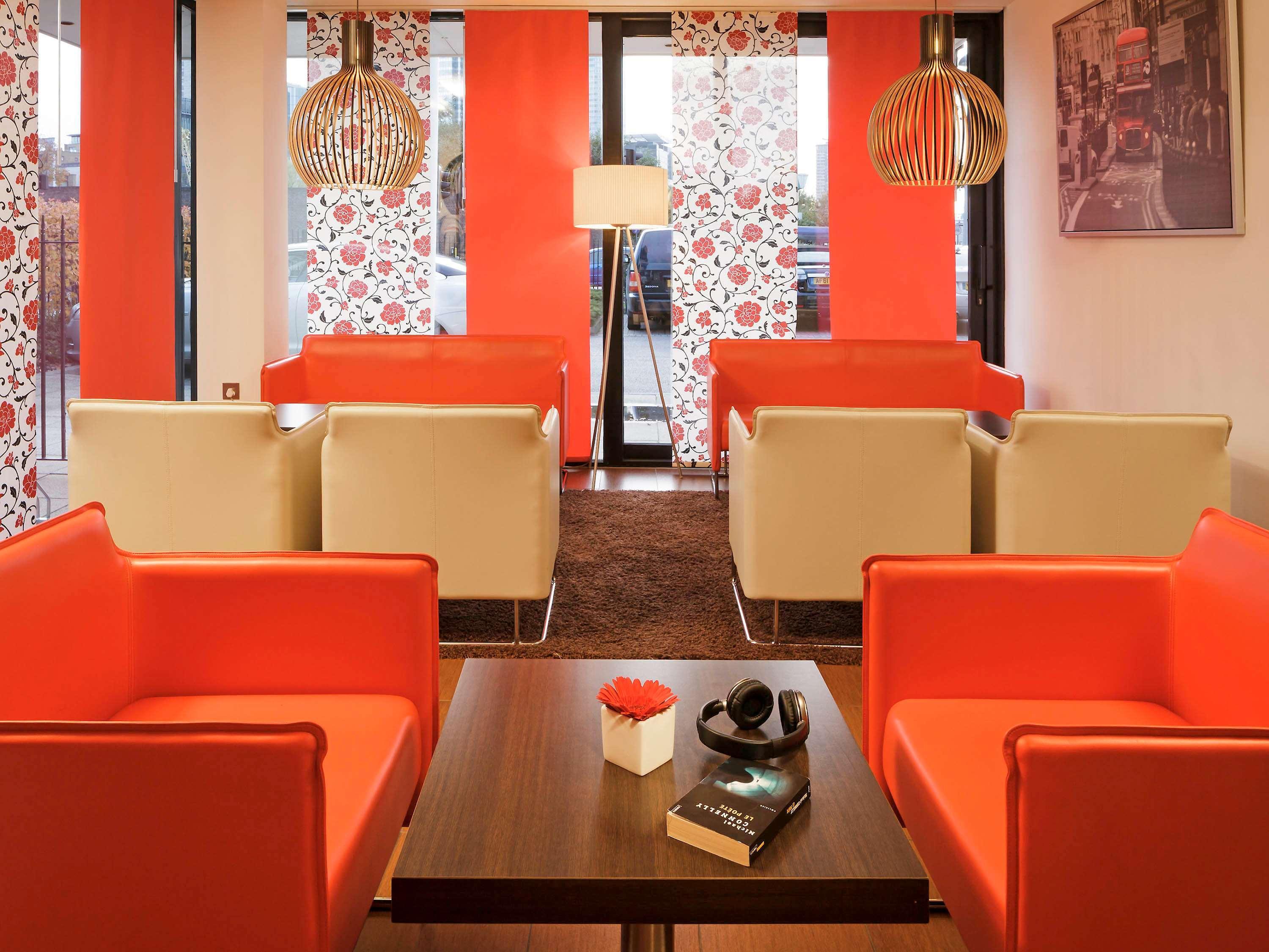 Bar/Salón ibis London Docklands Canary Wharf