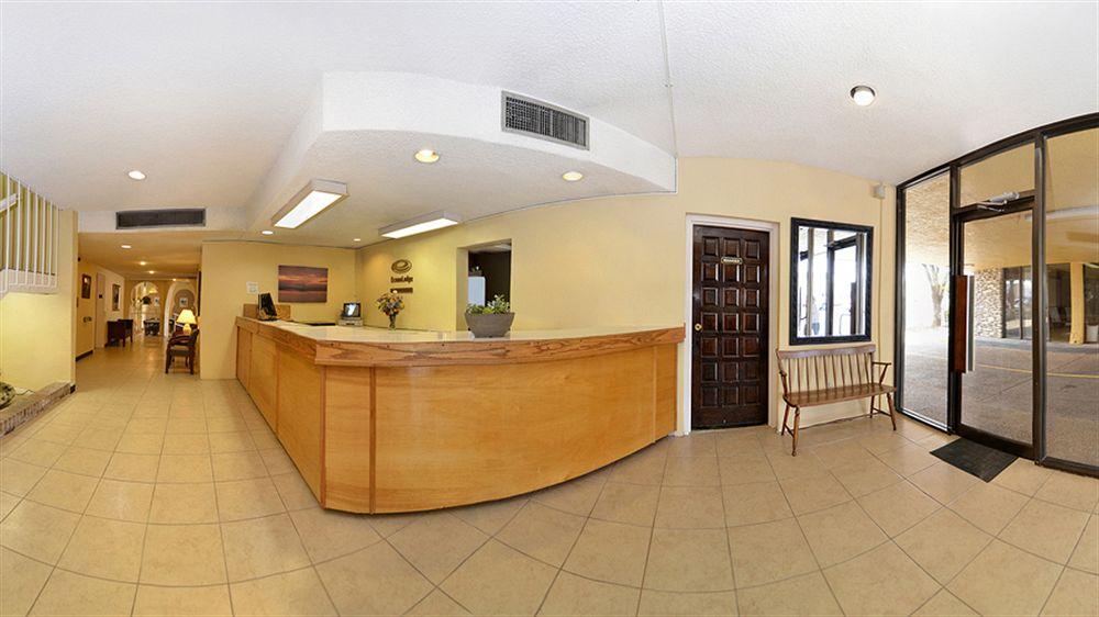 Vista Lobby Econo Lodge San Angelo