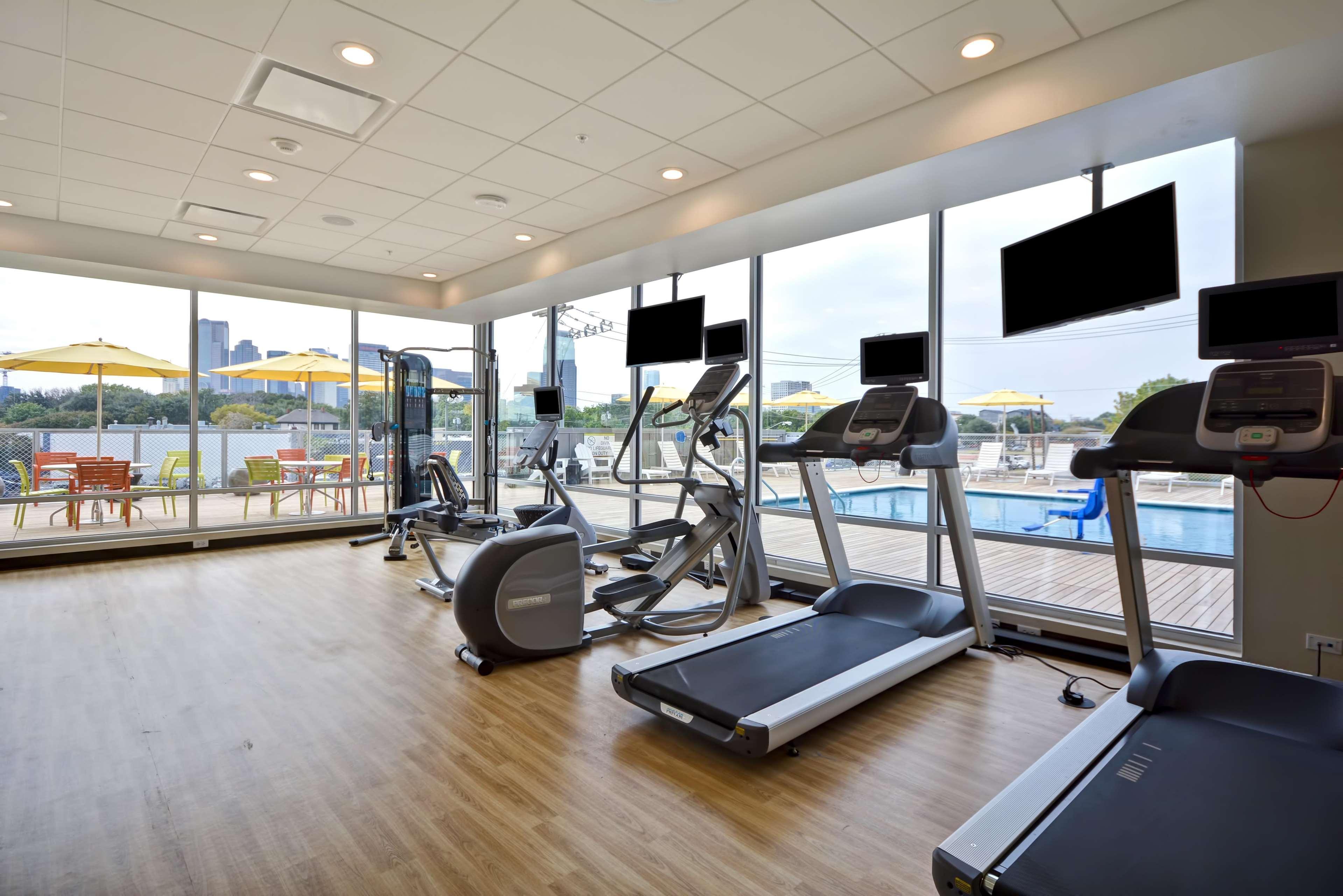 Gimnasio Home2 Suites by Hilton Dallas Downtown at Baylor Scott & White