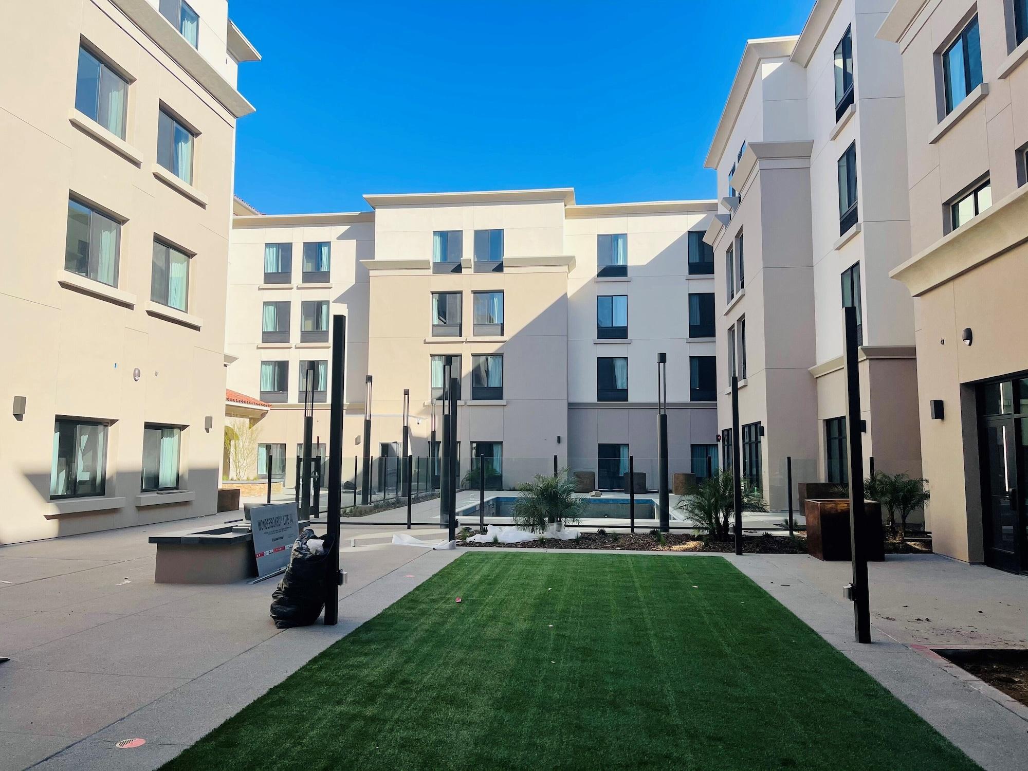 Vista Exterior Residence Inn by Marriott Valencia