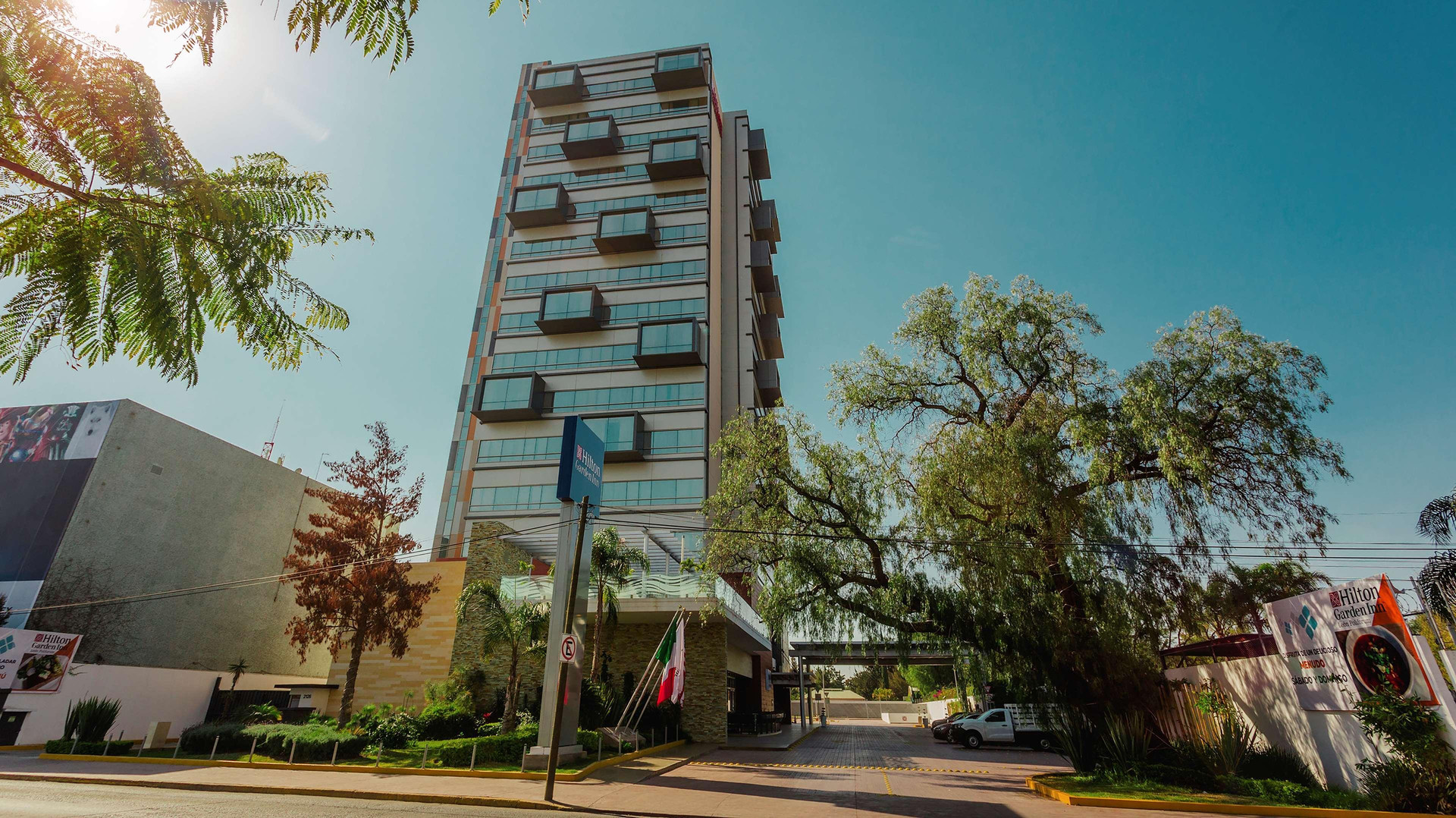 Vista Exterior Hilton Garden Inn Leon