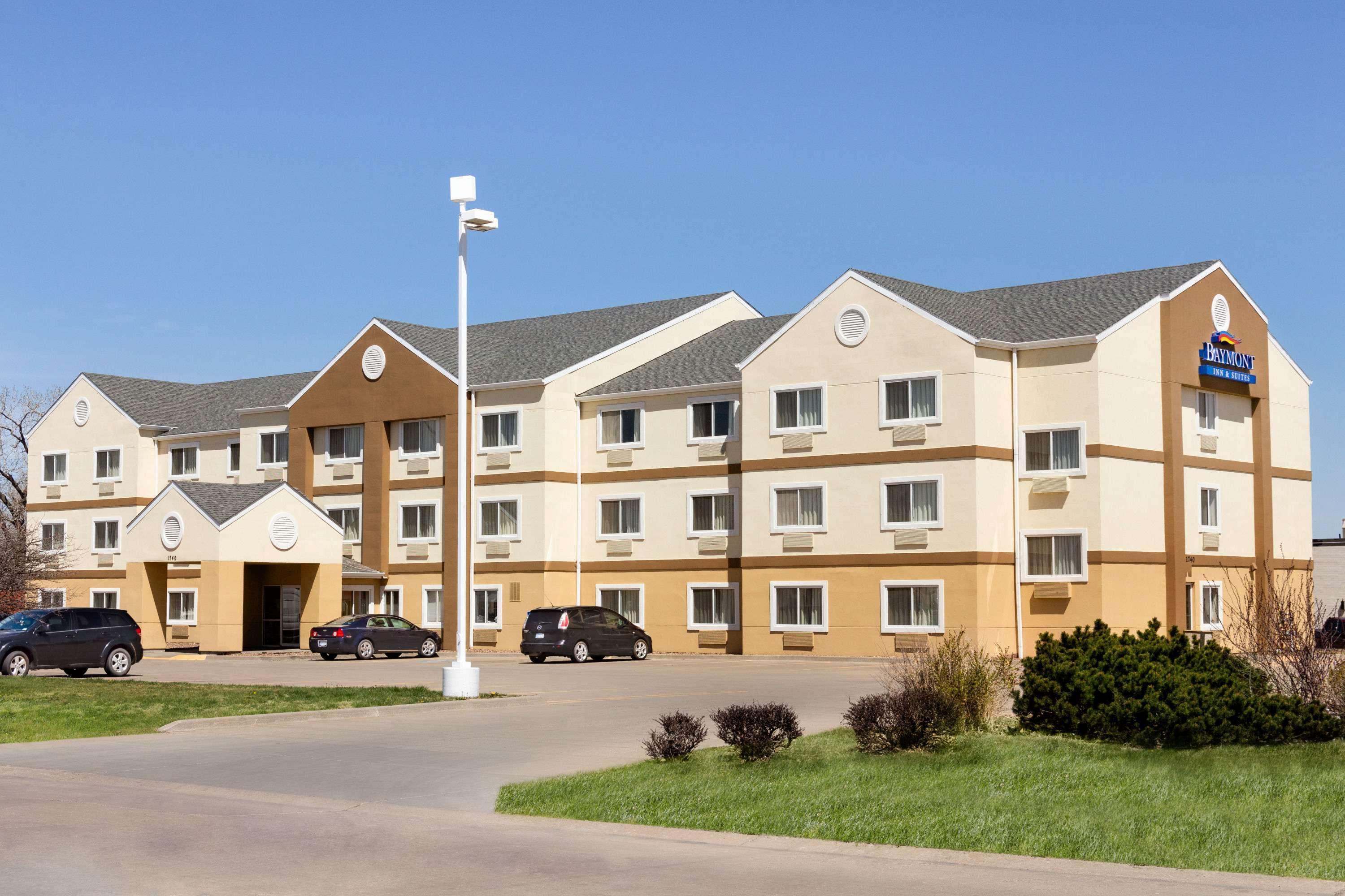 Vista Exterior Baymont by Wyndham Salina