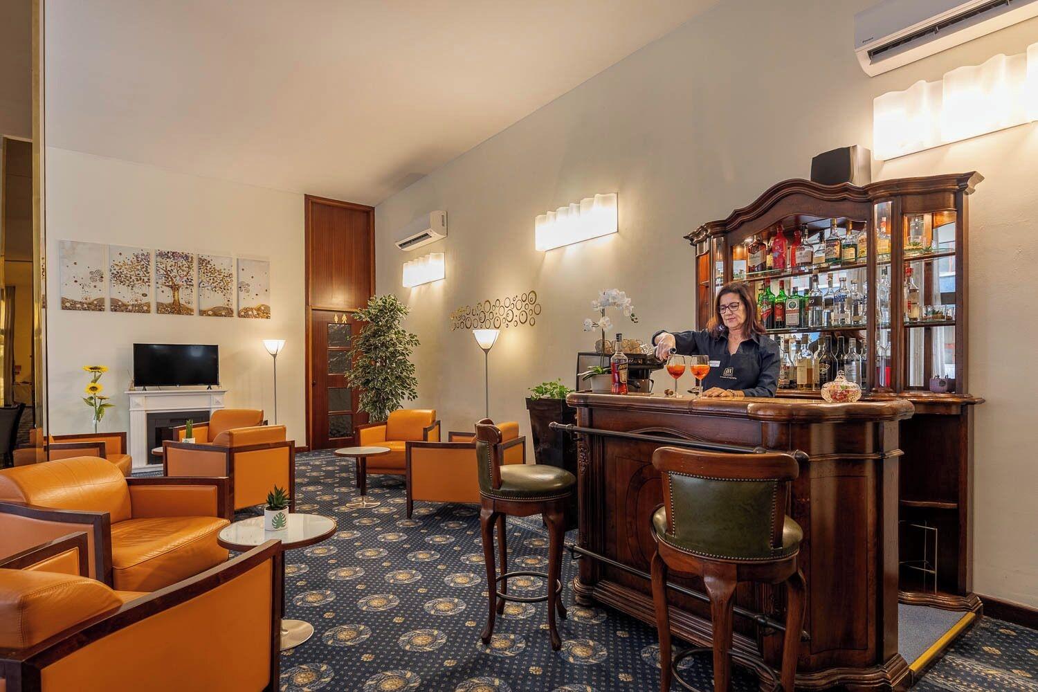 Bar/Salón IH Hotels Milano Eur Trezzano sul Naviglio