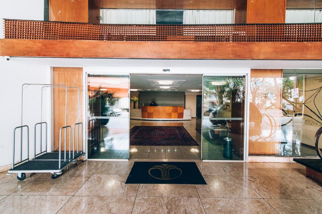 Vista Exterior Hotel Crystal