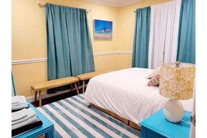 Alquiler Vacacional - Swank Cottage, walk to restaurants!