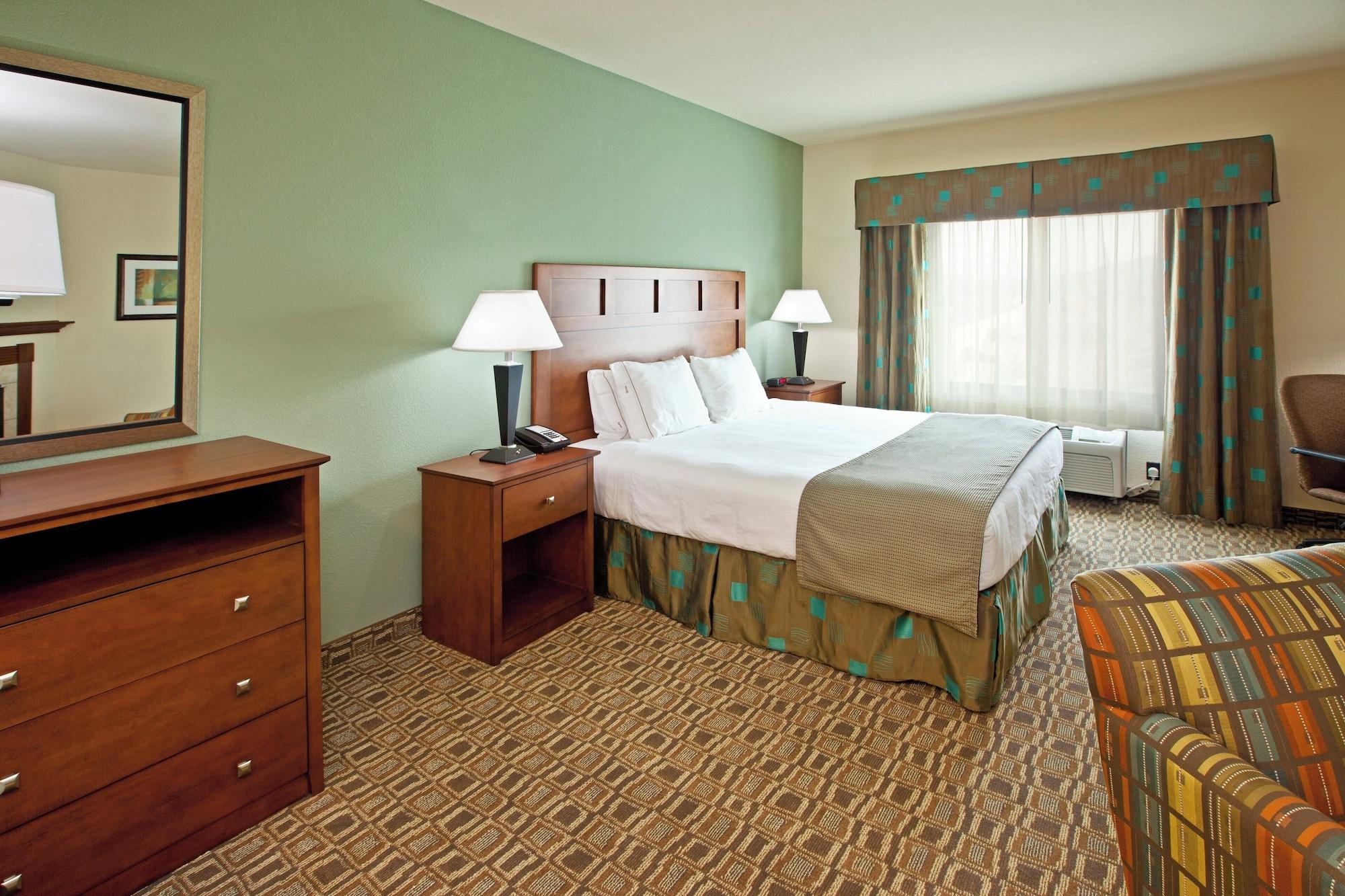 Habitación Holiday Inn Express Hotel & Suites RIPLEY by IHG