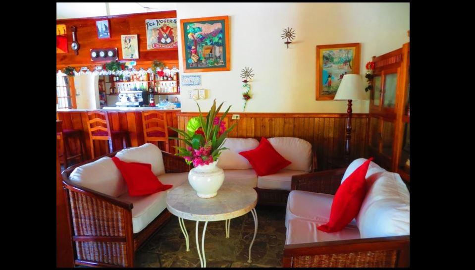 Vista Lobby Charela Inn Hotel