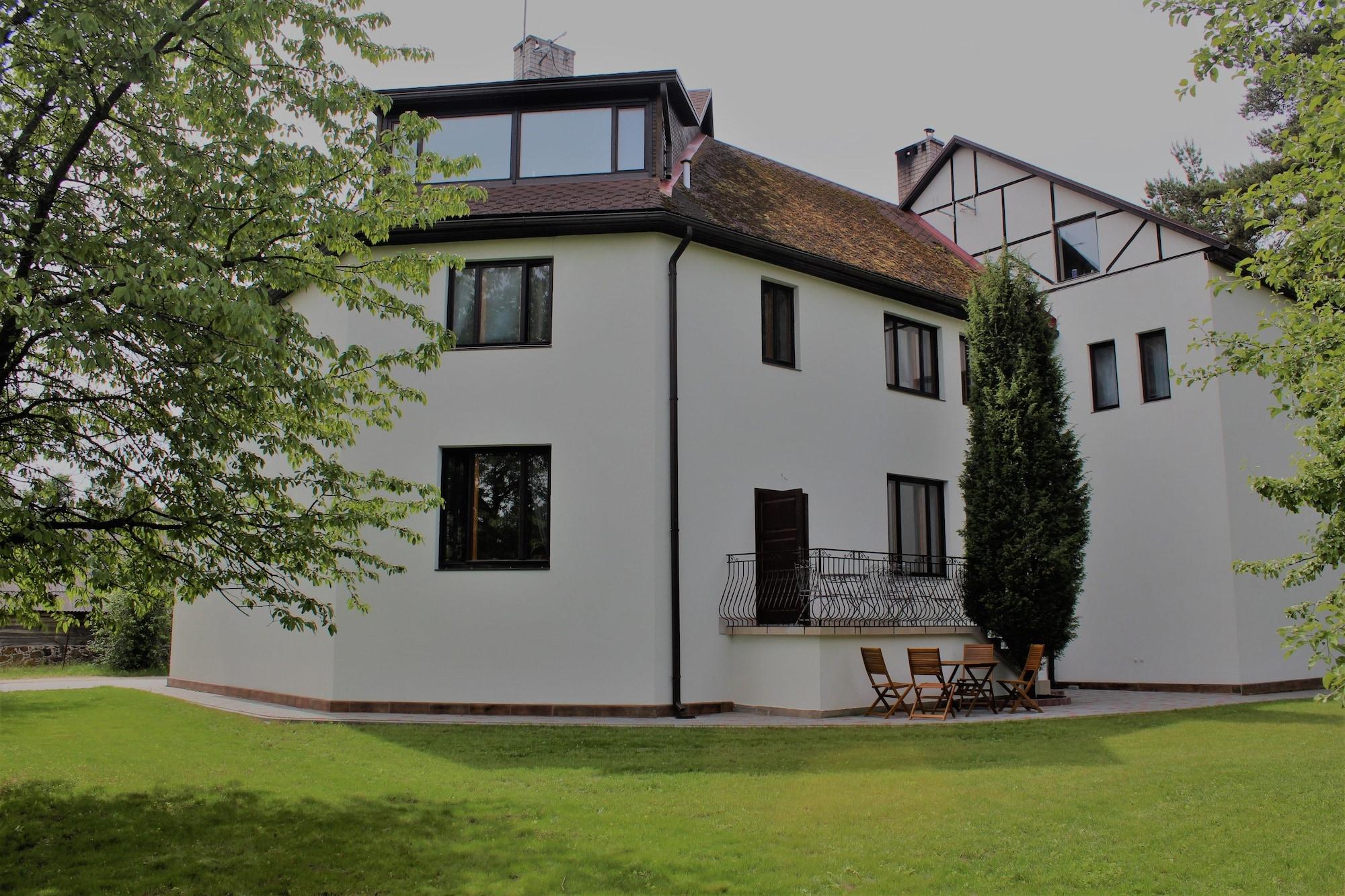 Vista Exterior Villa Neubad