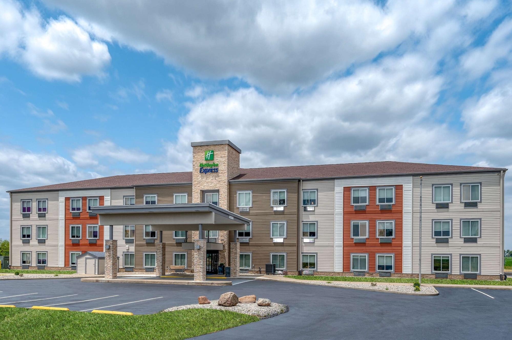 Vista Exterior Holiday Inn Express Rensselaer by IHG