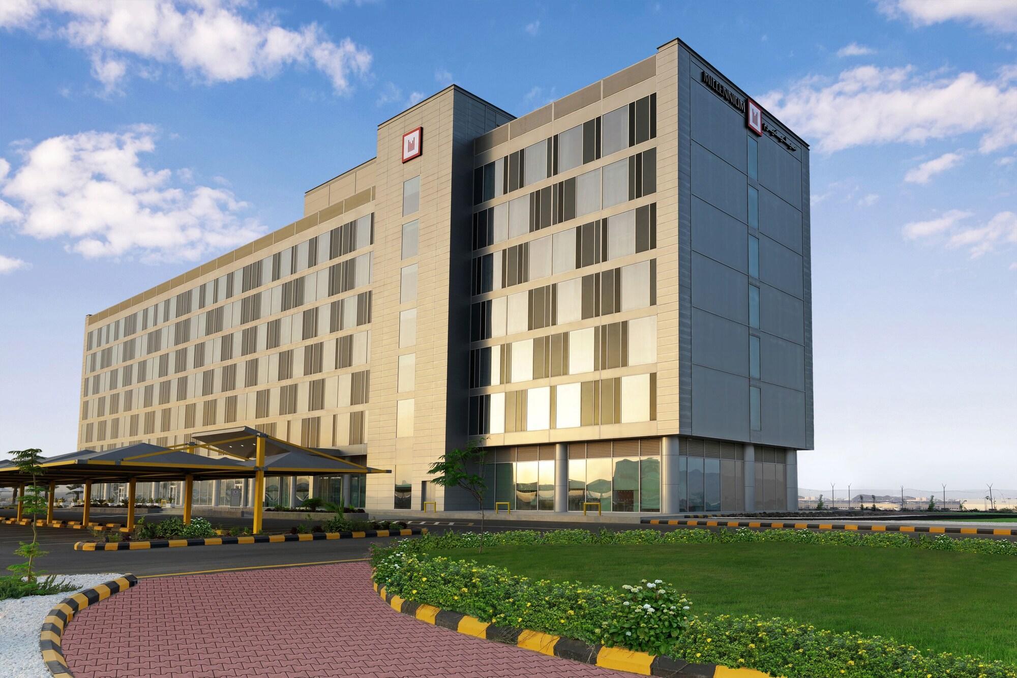 Vista Exterior Millennium Madinah Airport