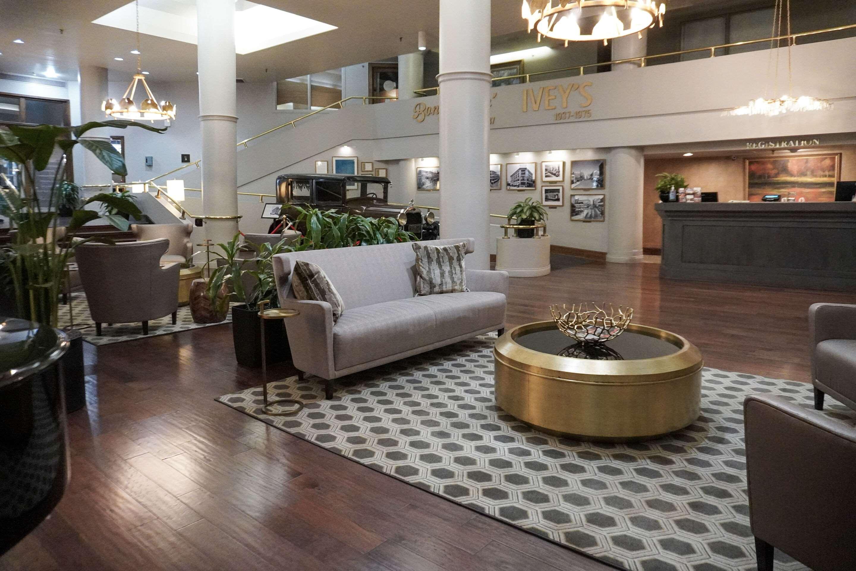Vista Lobby Haywood Park Hotel, Ascend Hotel Collection