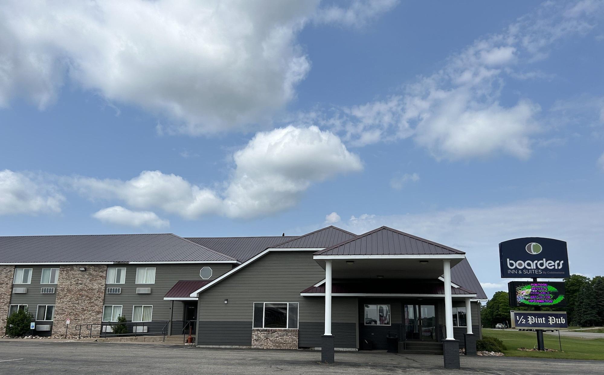 Vista Exterior Boarders Inn & Suites by Cobblestone Hotels - Munising