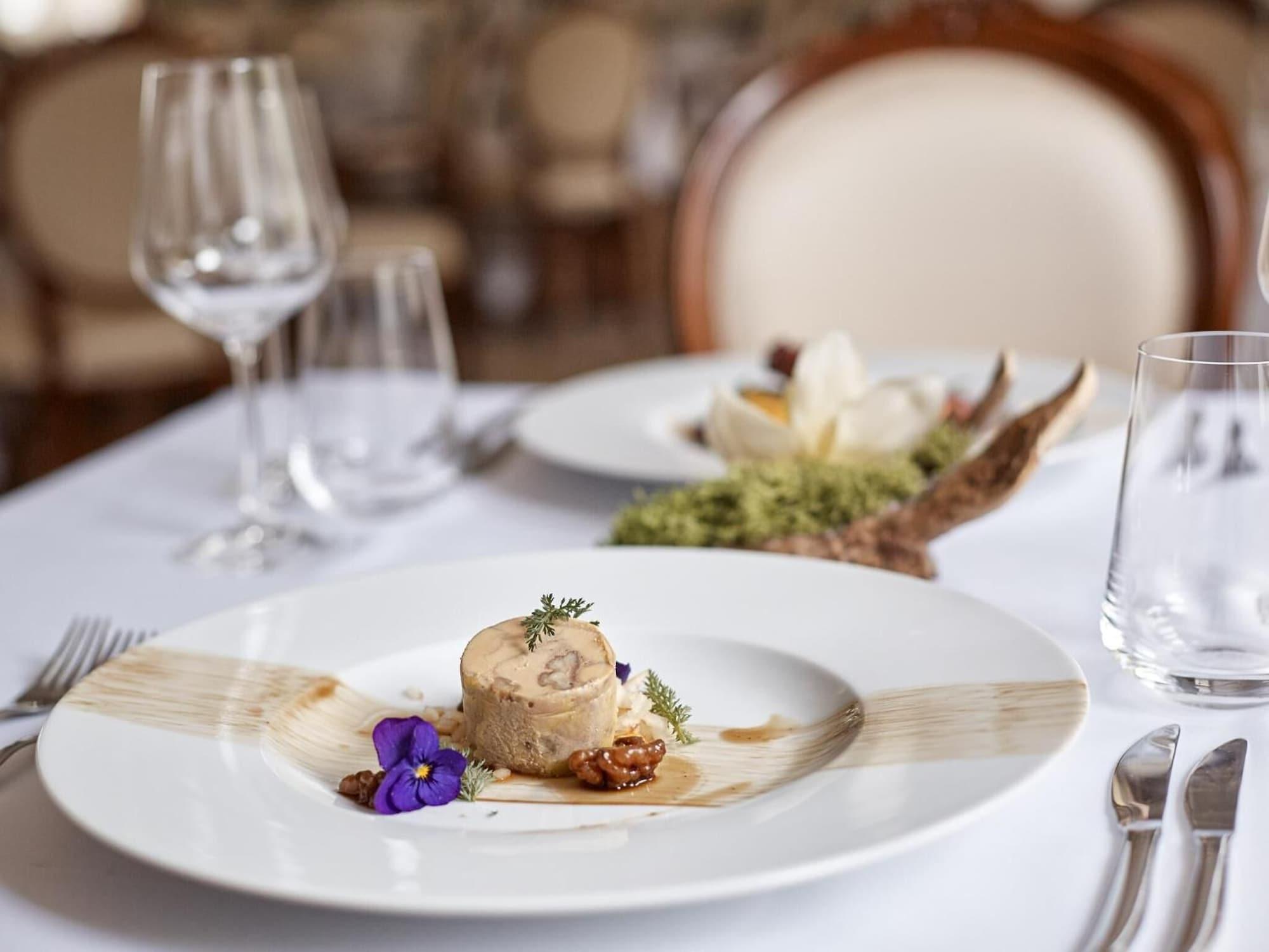Restaurant Honour and Grace Hotel