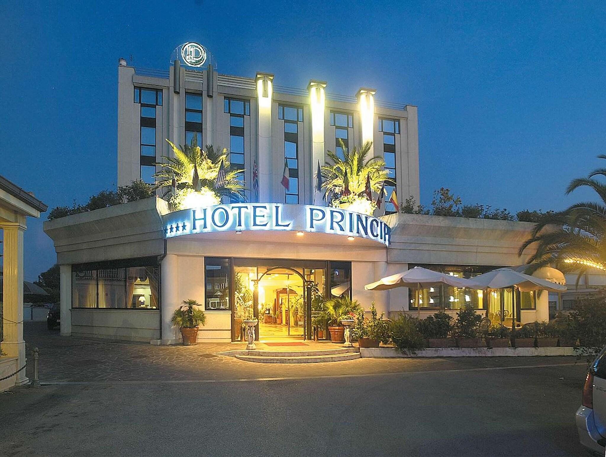 Vista Exterior Hotel Principe