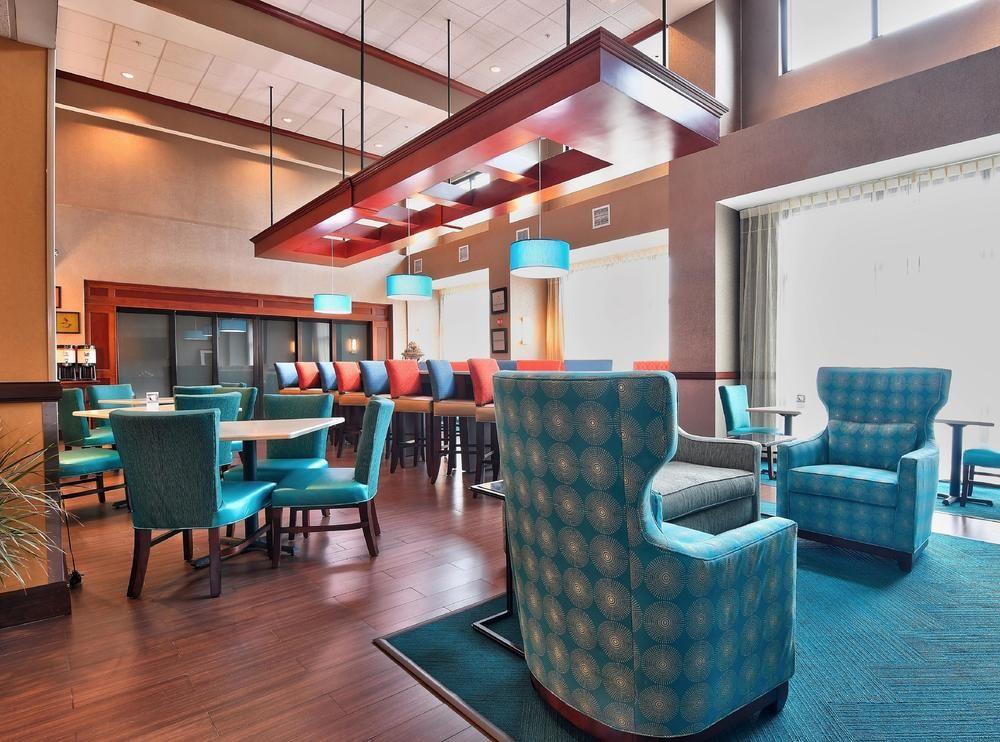 Vista Lobby Hampton Inn & Suites Jacksonville - Beach Blvd / Mayo Clinic