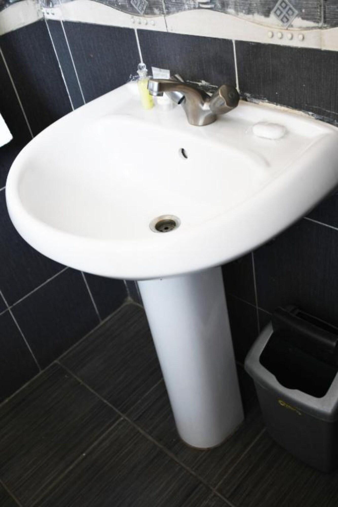 Equipamiento de Habitación Jamia Central Hotel