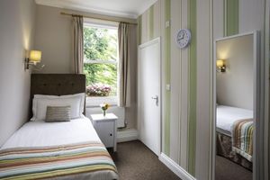 Alojamiento - Primrose Guest House