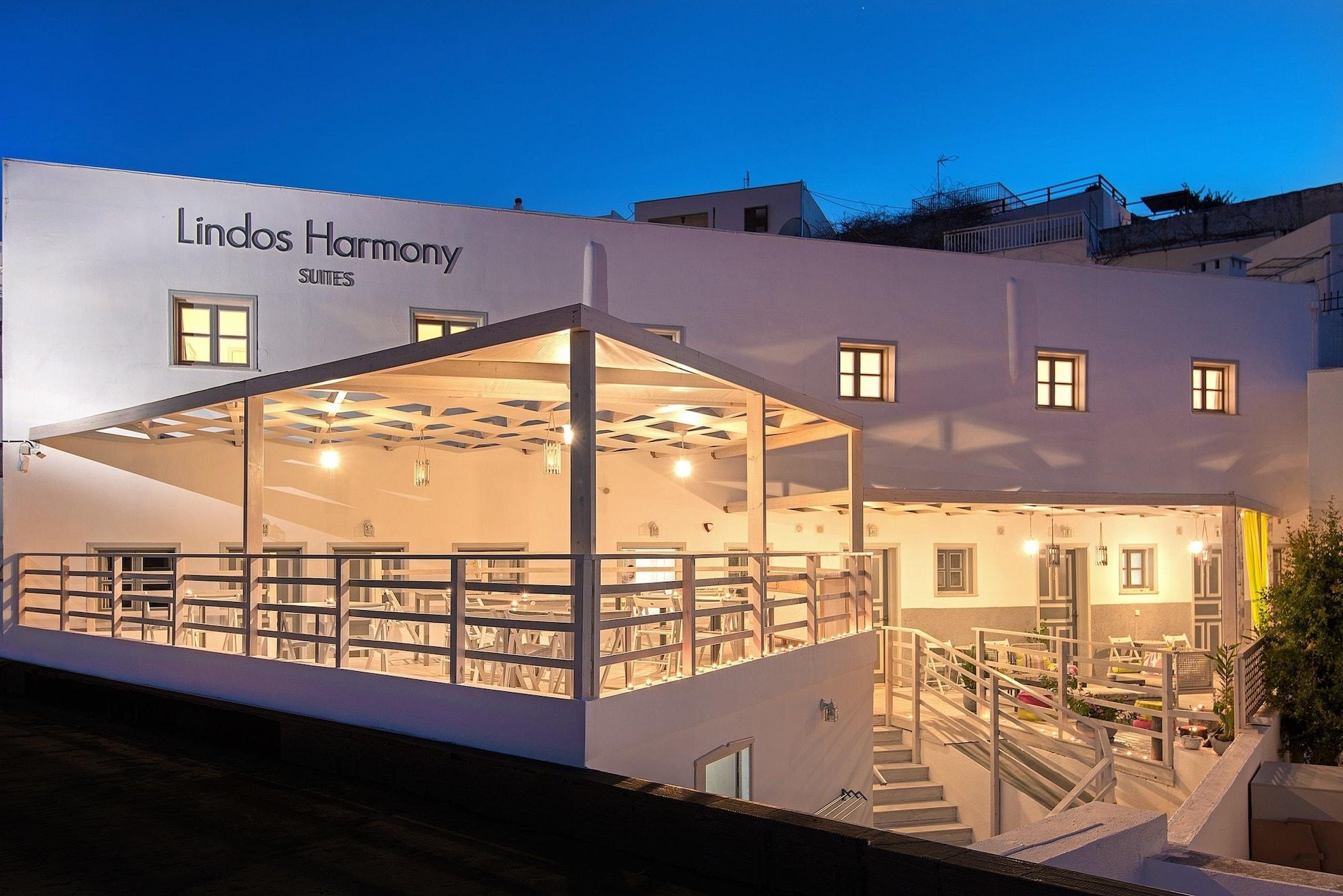 Vista Exterior Lindos Harmony Suites