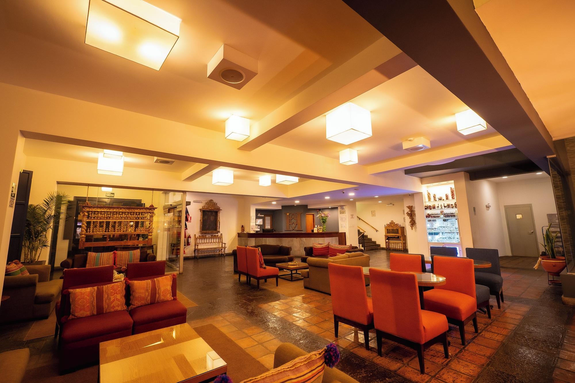 Vista Lobby San Agustin Plaza