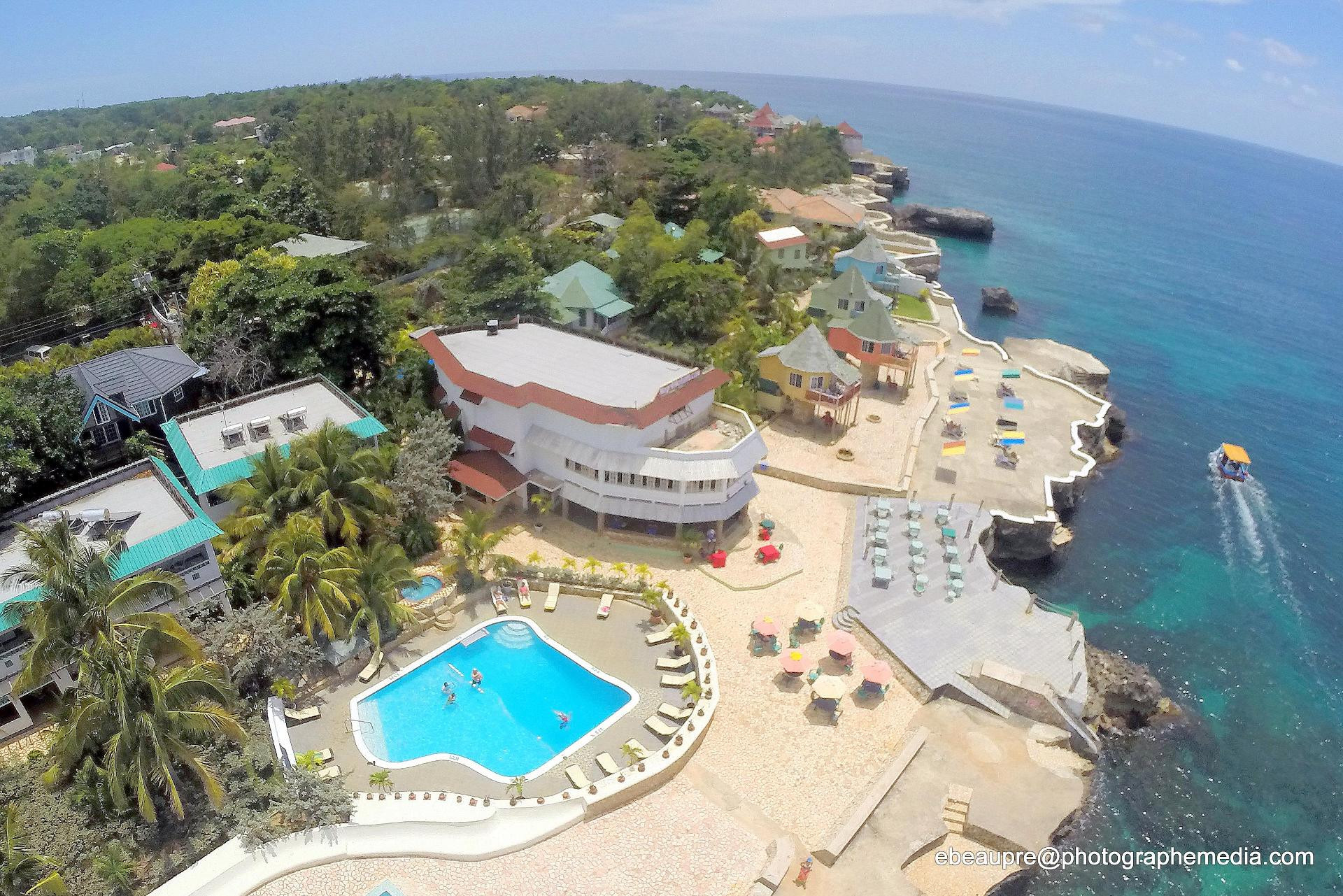 Vista Exterior Samsara Cliff Resort