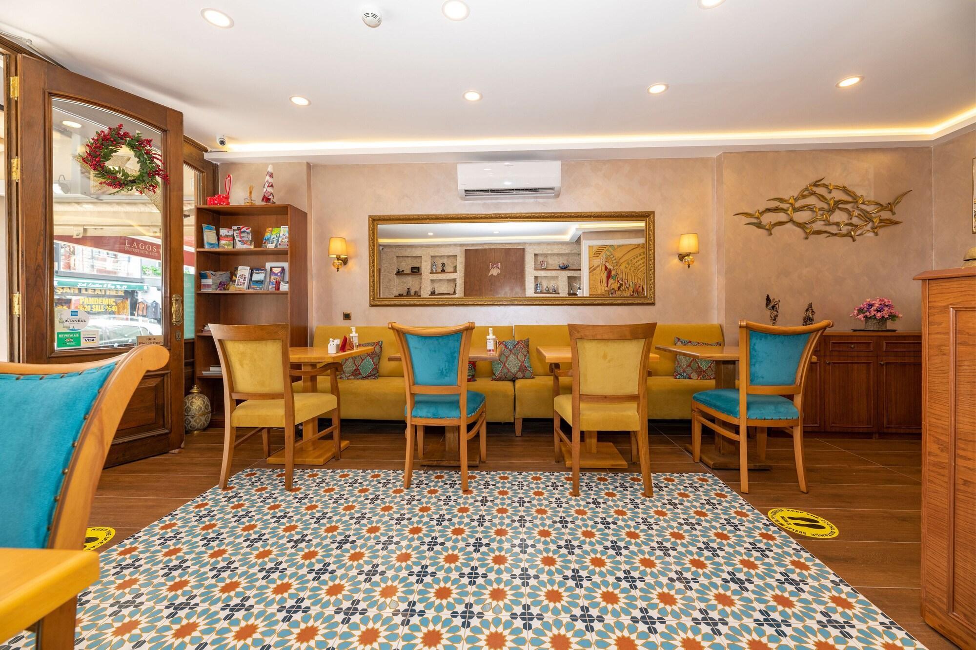Vista Lobby Royan Suites