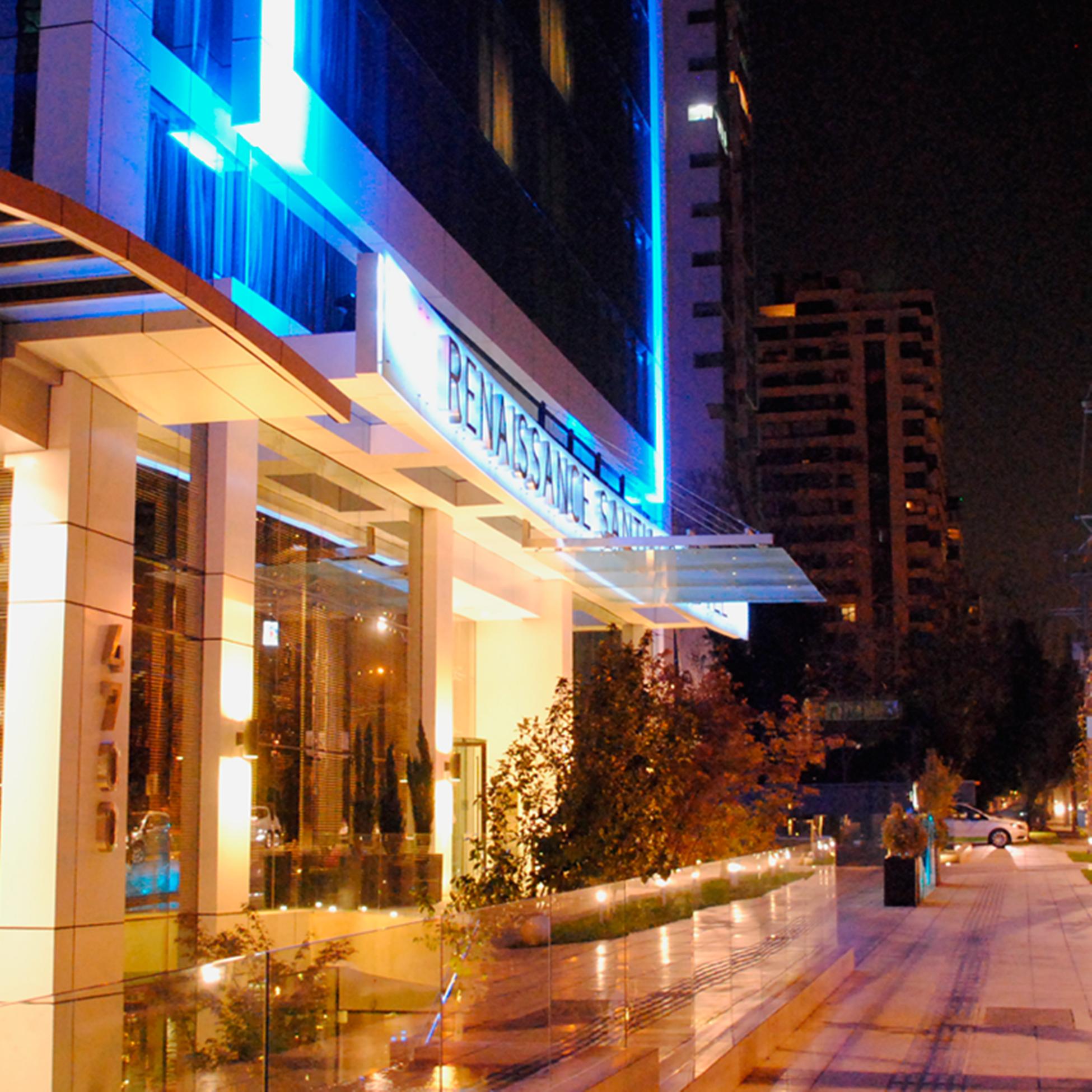 Vista Exterior Renaissance Santiago Hotel