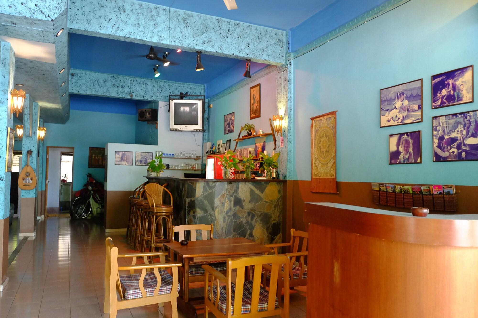 Vista Lobby JP Hometel