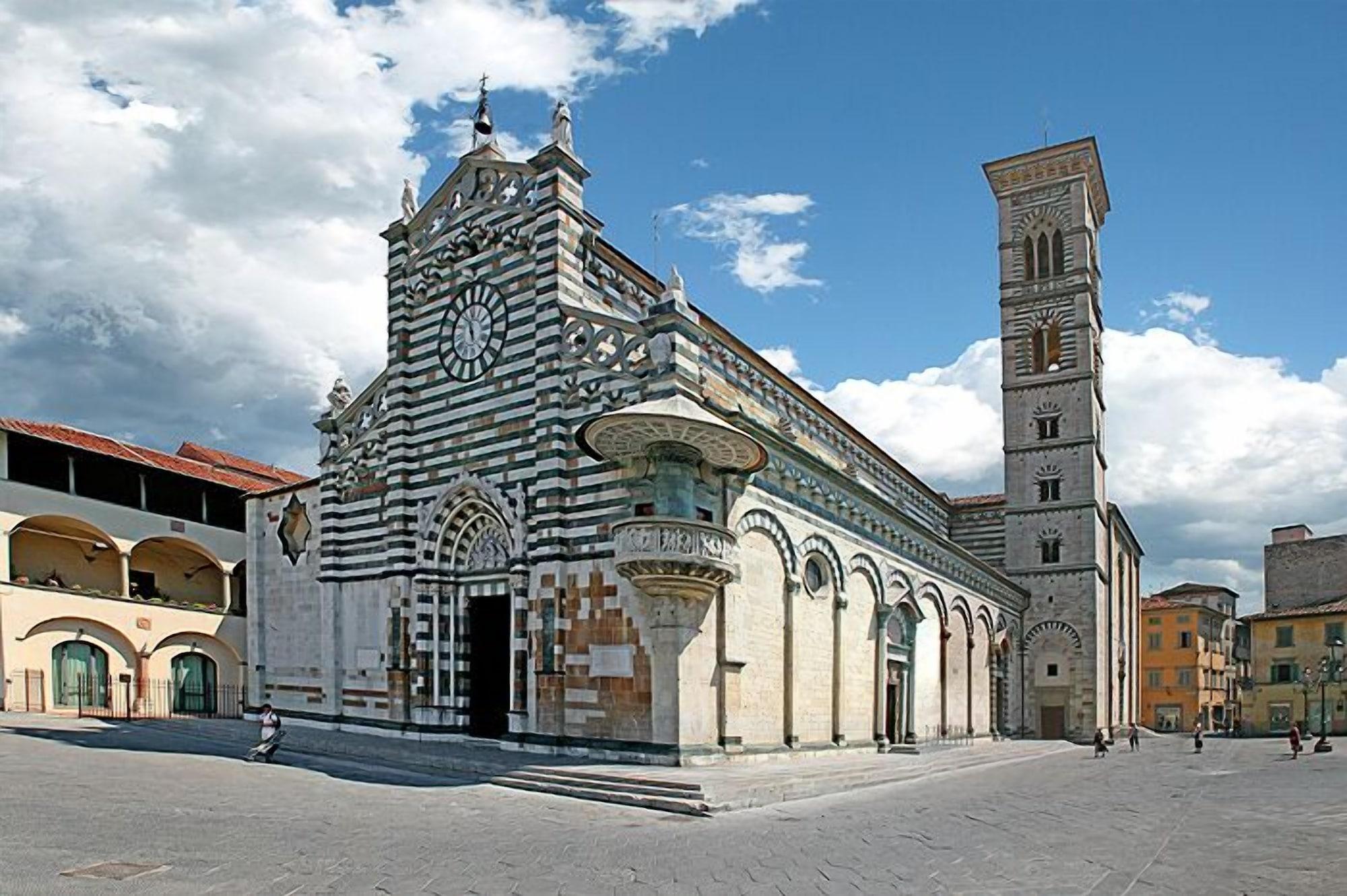 Vista Exterior Hotel Toscana