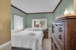 Alquiler Vacacional - Waterfront lake cottage on gorgeous Clark Lake in Jackson! 4 bedrooms, sleeps 10