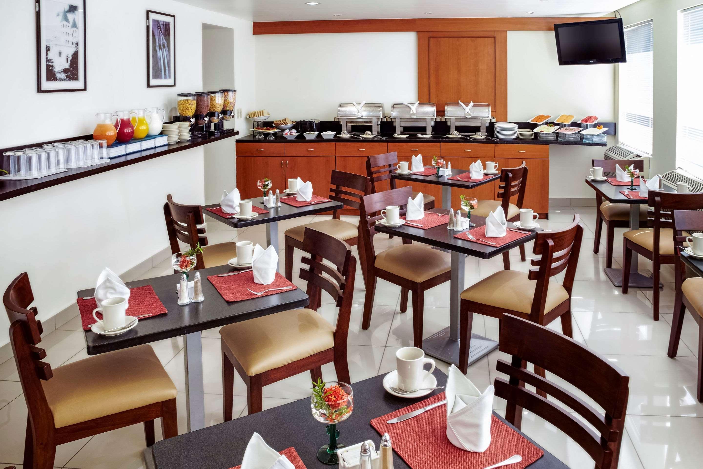 Restaurant Comfort Inn Real San Miguel