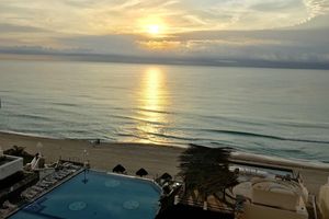 Hoteles Cerca de Playa Delfines 5 Estrellas para Adultos