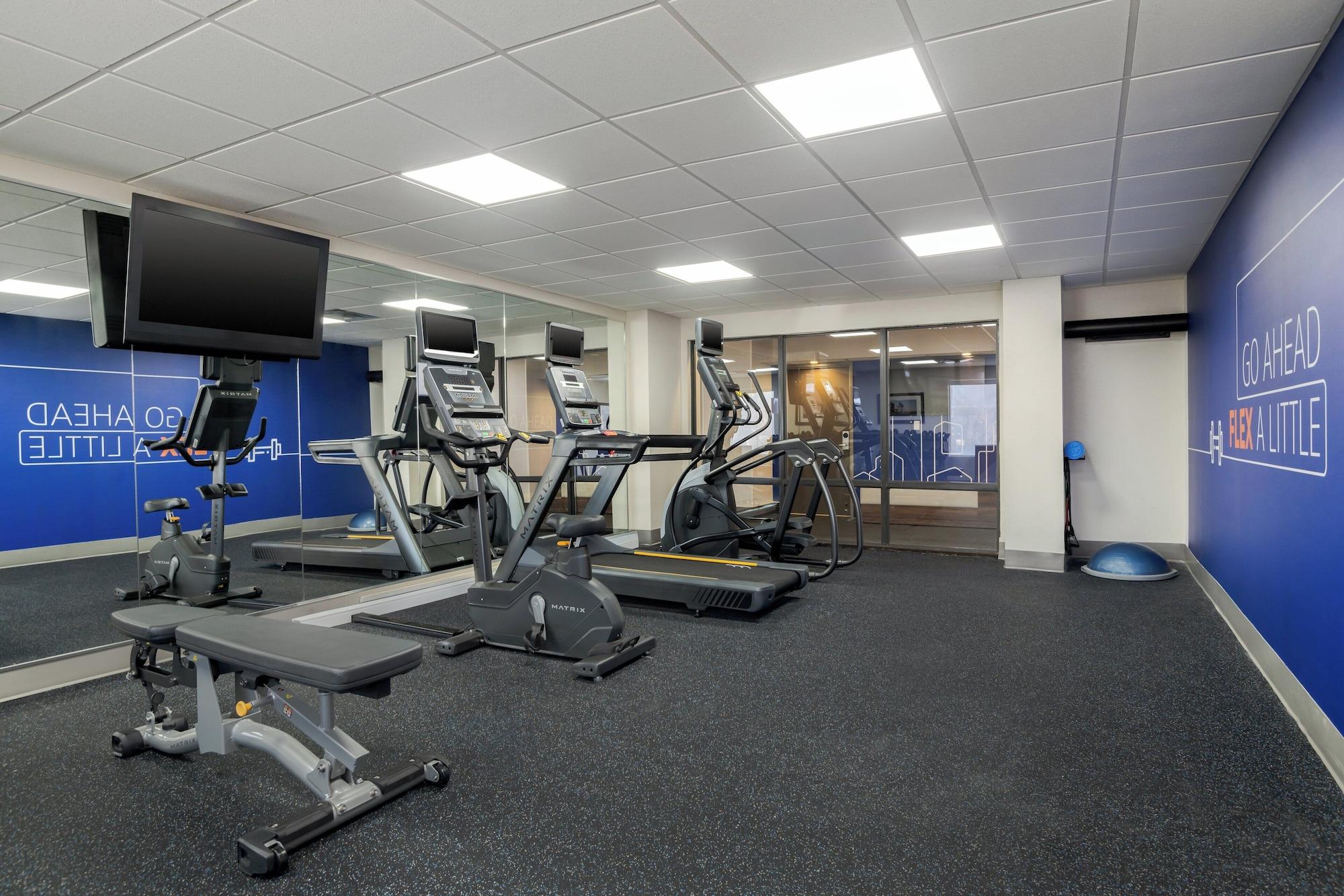 Gimnasio Holiday Inn Express Hotel & Suites Bentonville by IHG