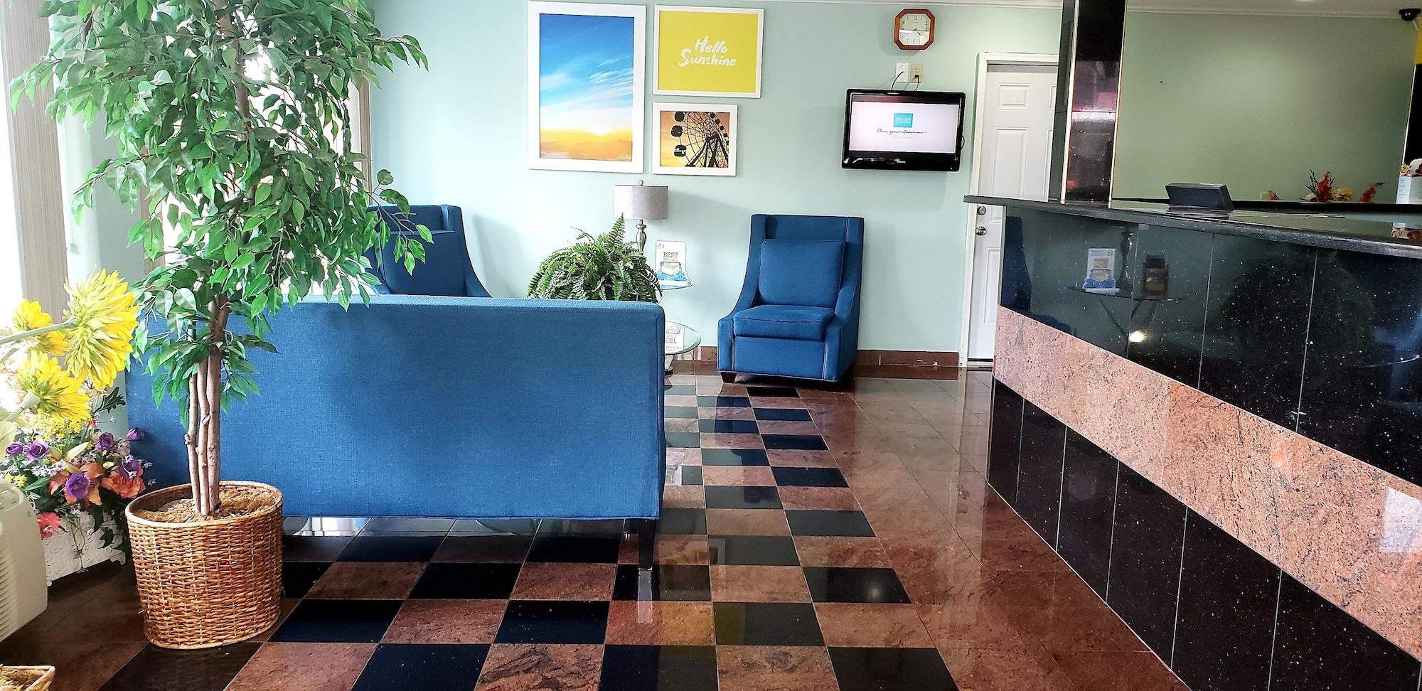 Vista Lobby Days Inn by Wyndham Ashland