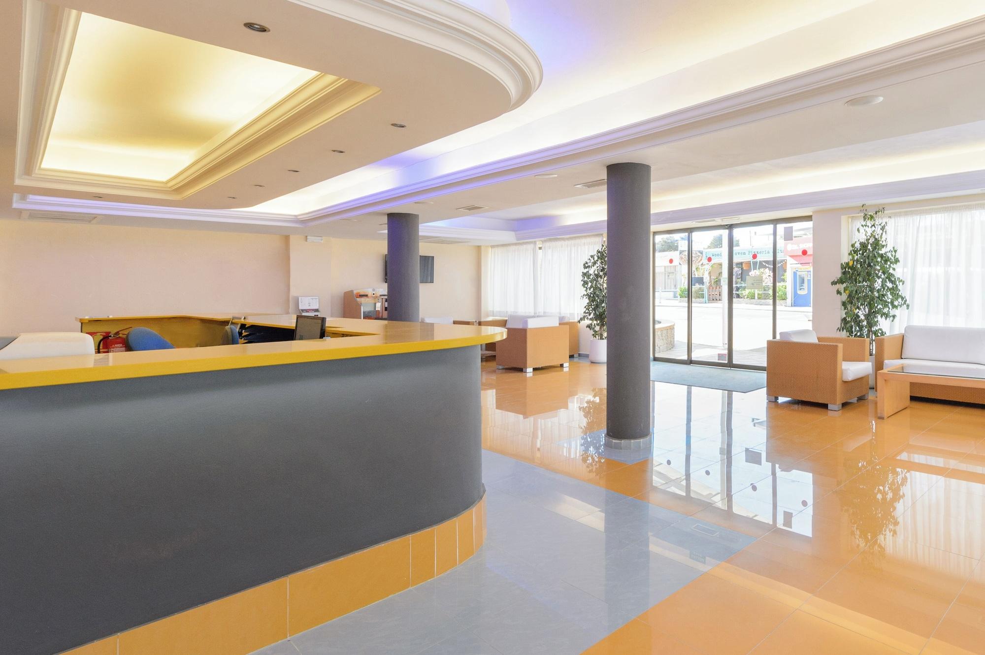 Vista Lobby Hotel Vibra S´Estanyol