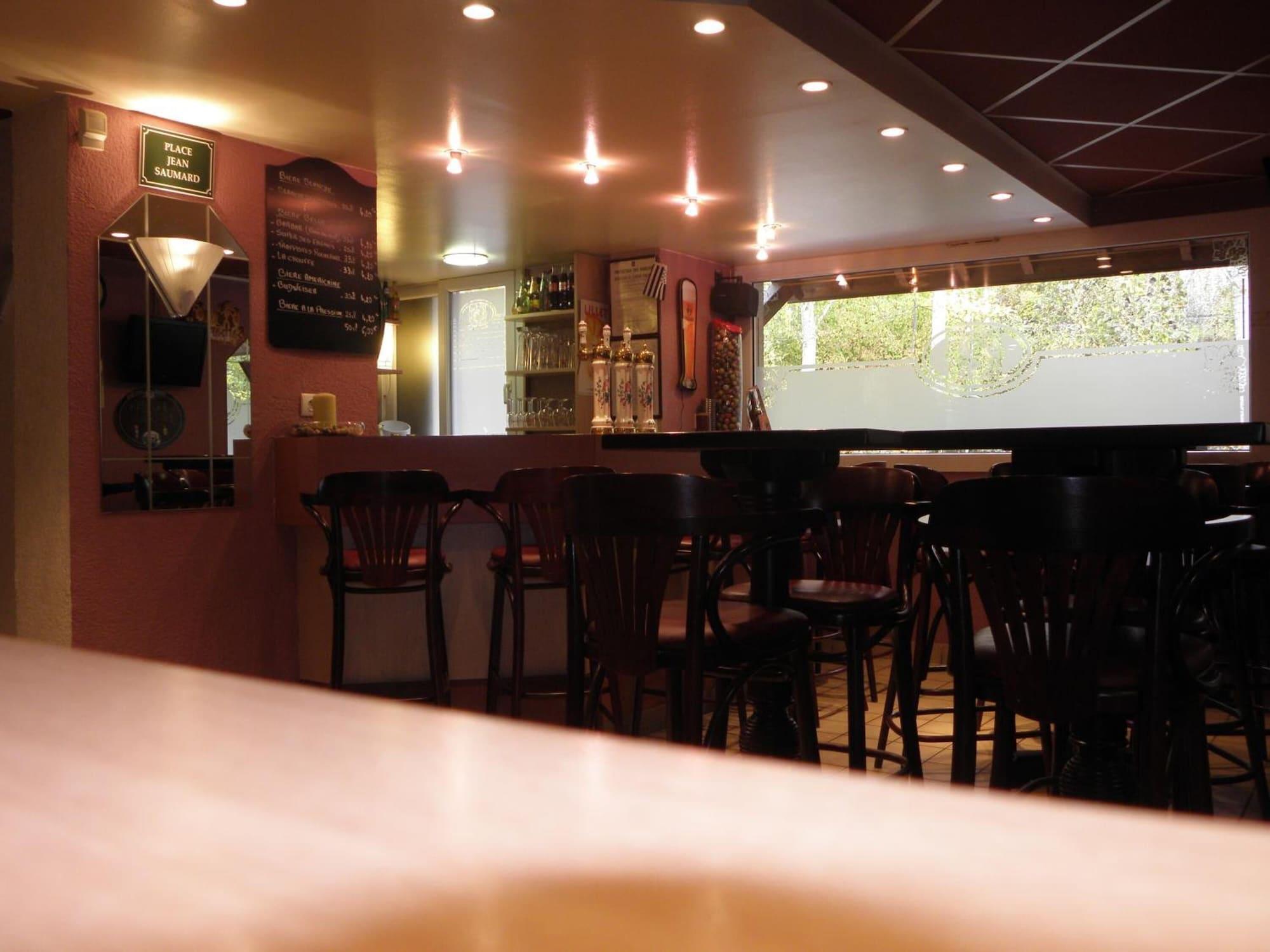 Bar/Salón Bagatelle