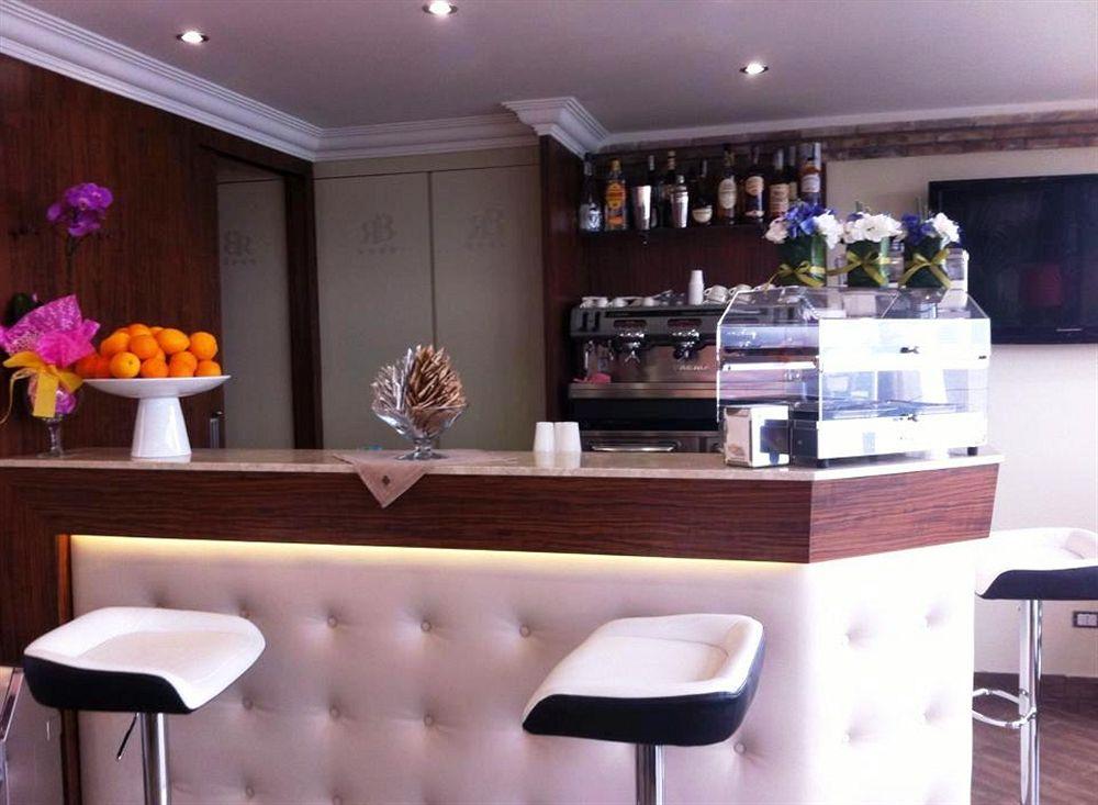 Bar/Salón Borromeo Resort