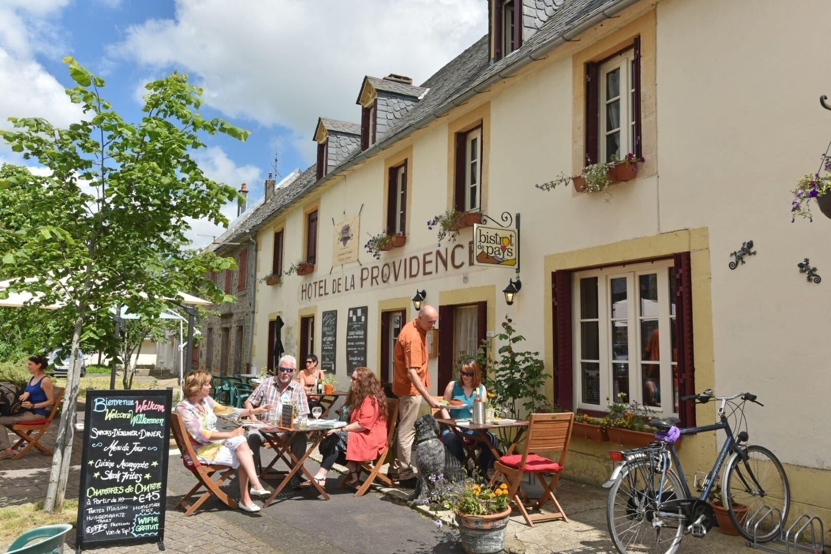 Varios Auberge De La Providence