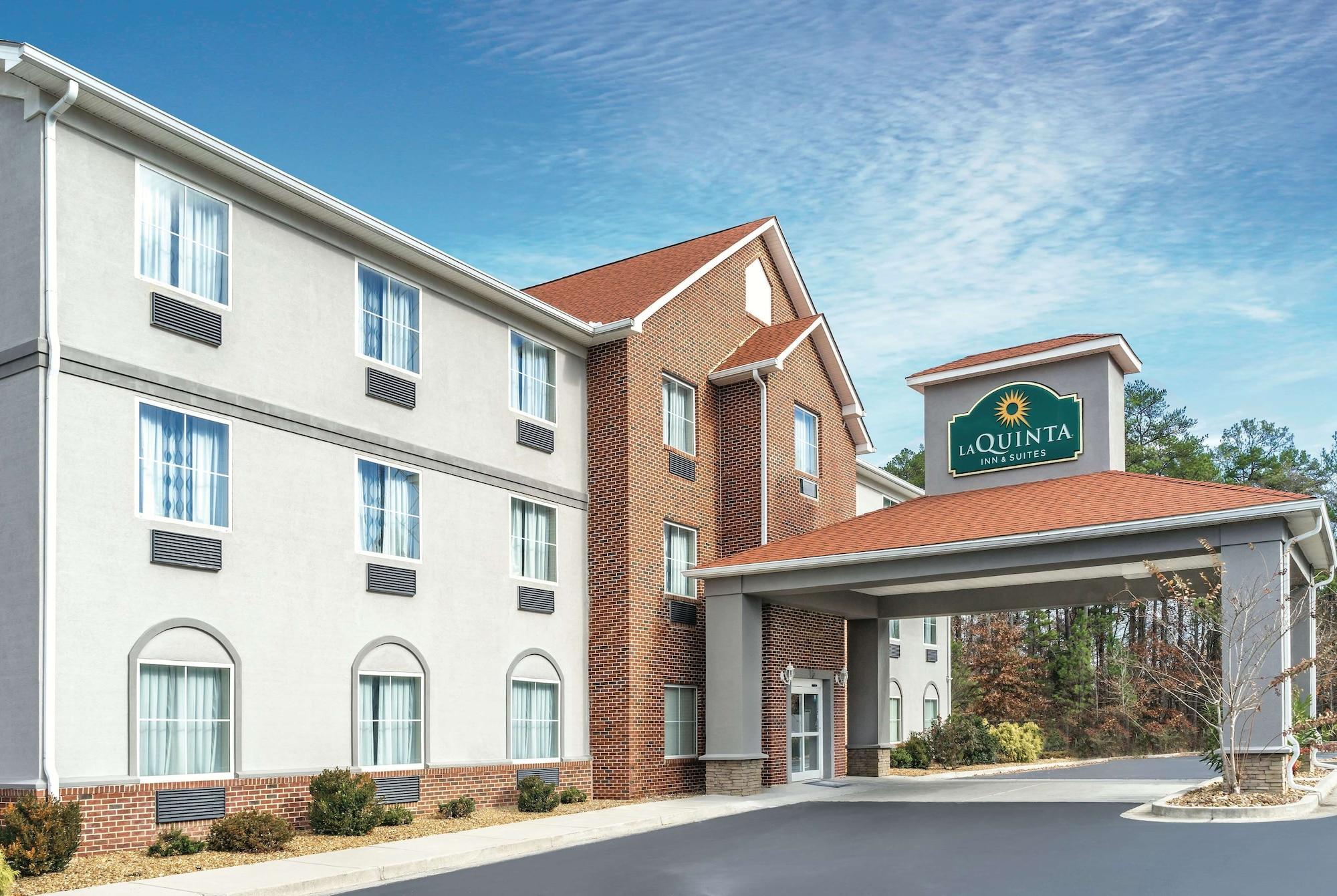 Vista Exterior La Quinta Inn & Suites by Wyndham Rome