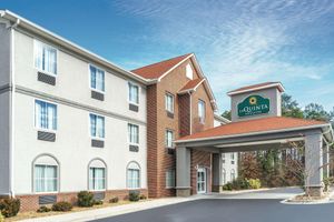 Alojamiento - La Quinta Inn & Suites by Wyndham Rome