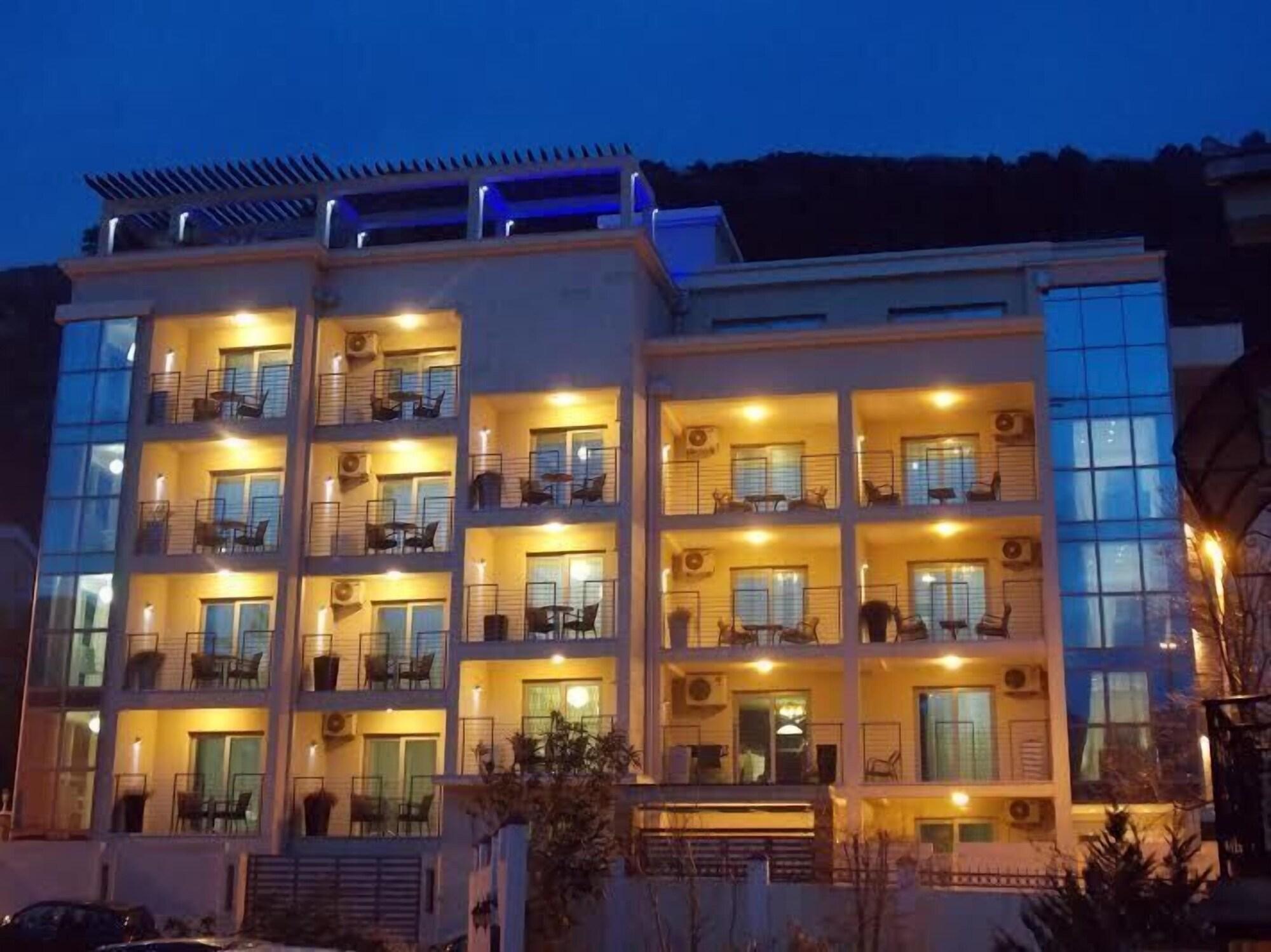 Varios Apartments and rooms Grand Palazzo
