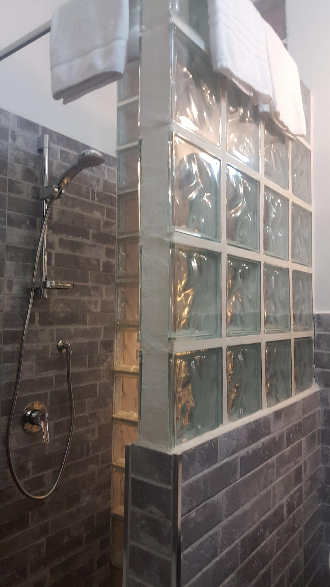 Equipamiento de Habitación Candia Rooms