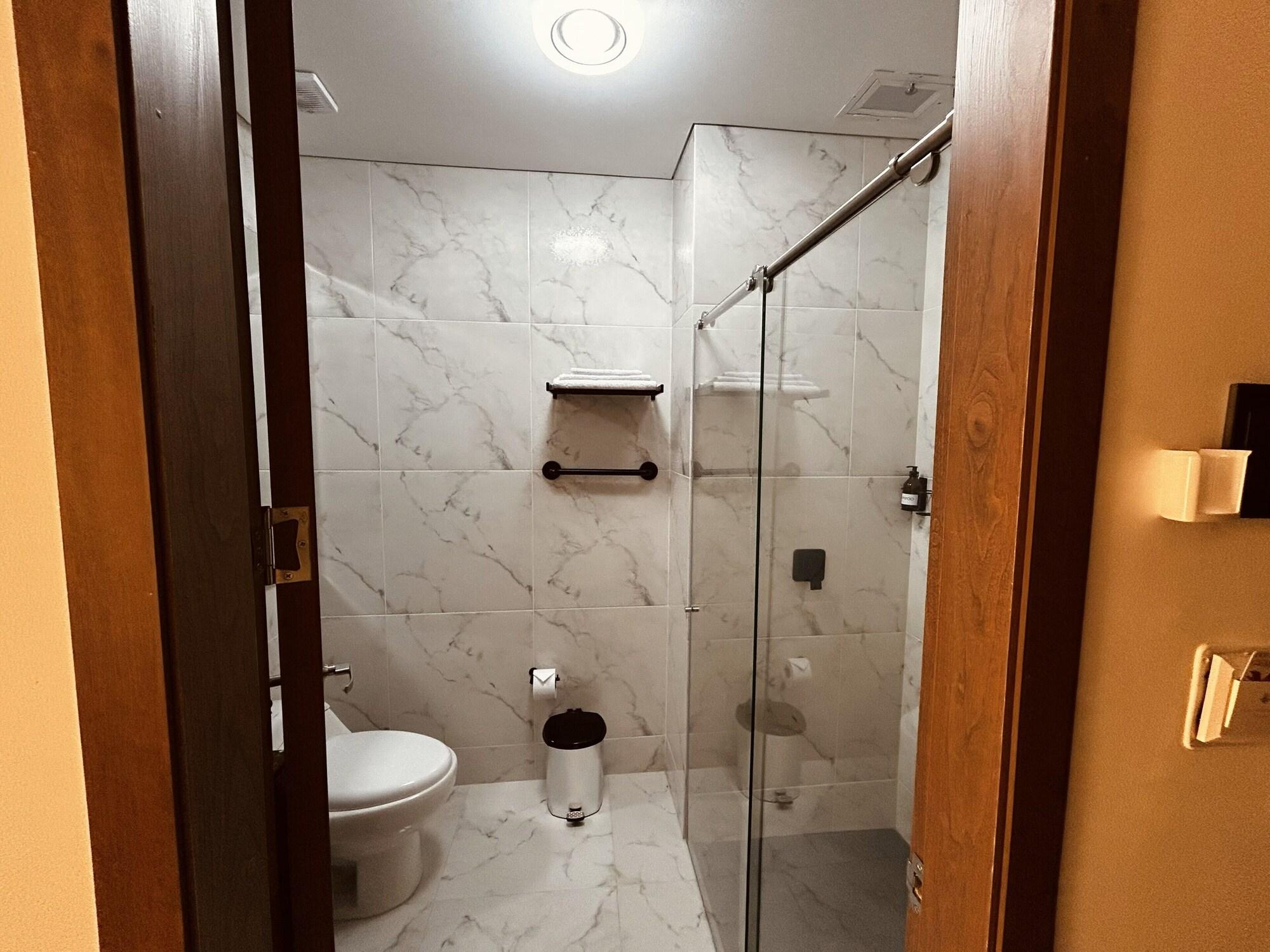 Varios Hotel Casa Volga