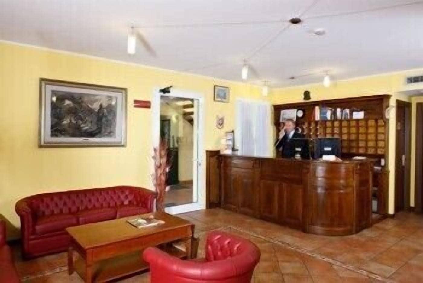 Vista Lobby Hotel Gabarda
