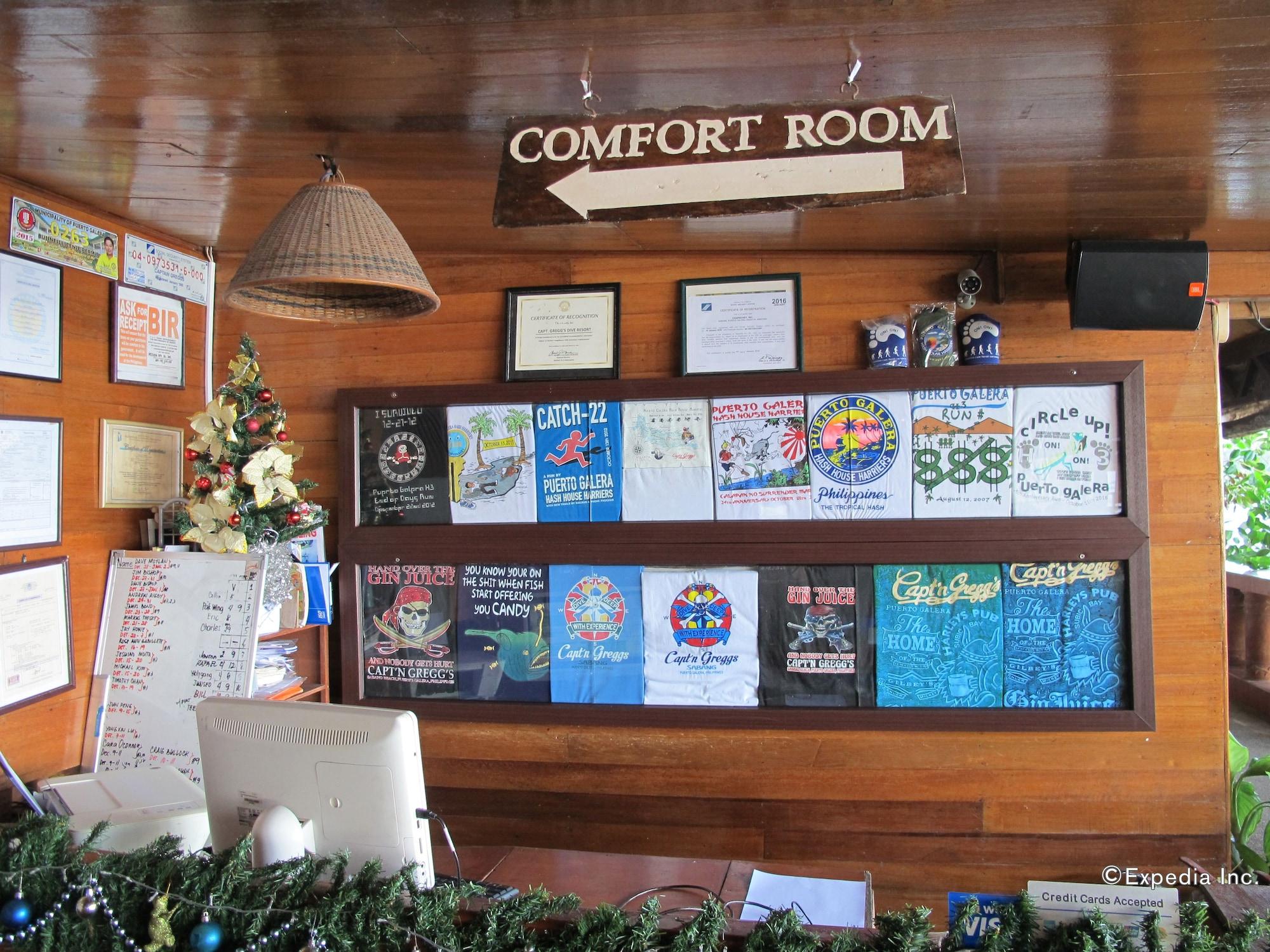 Vista Lobby Capt'n Gregg's